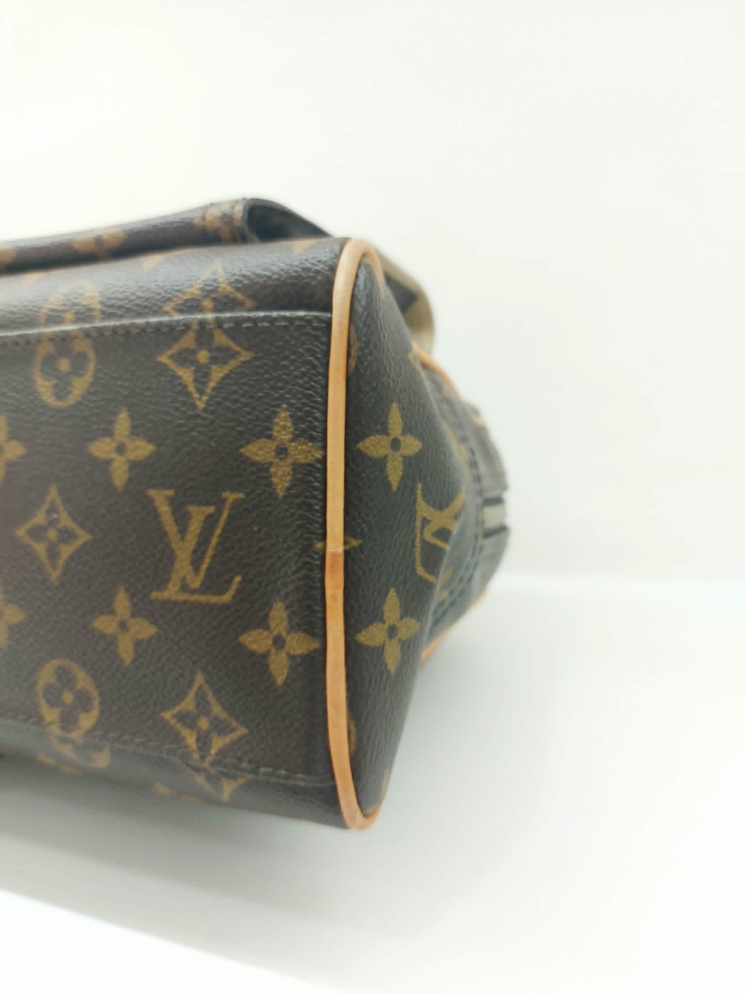 LOUIS VUITTON MANHATTAN GM