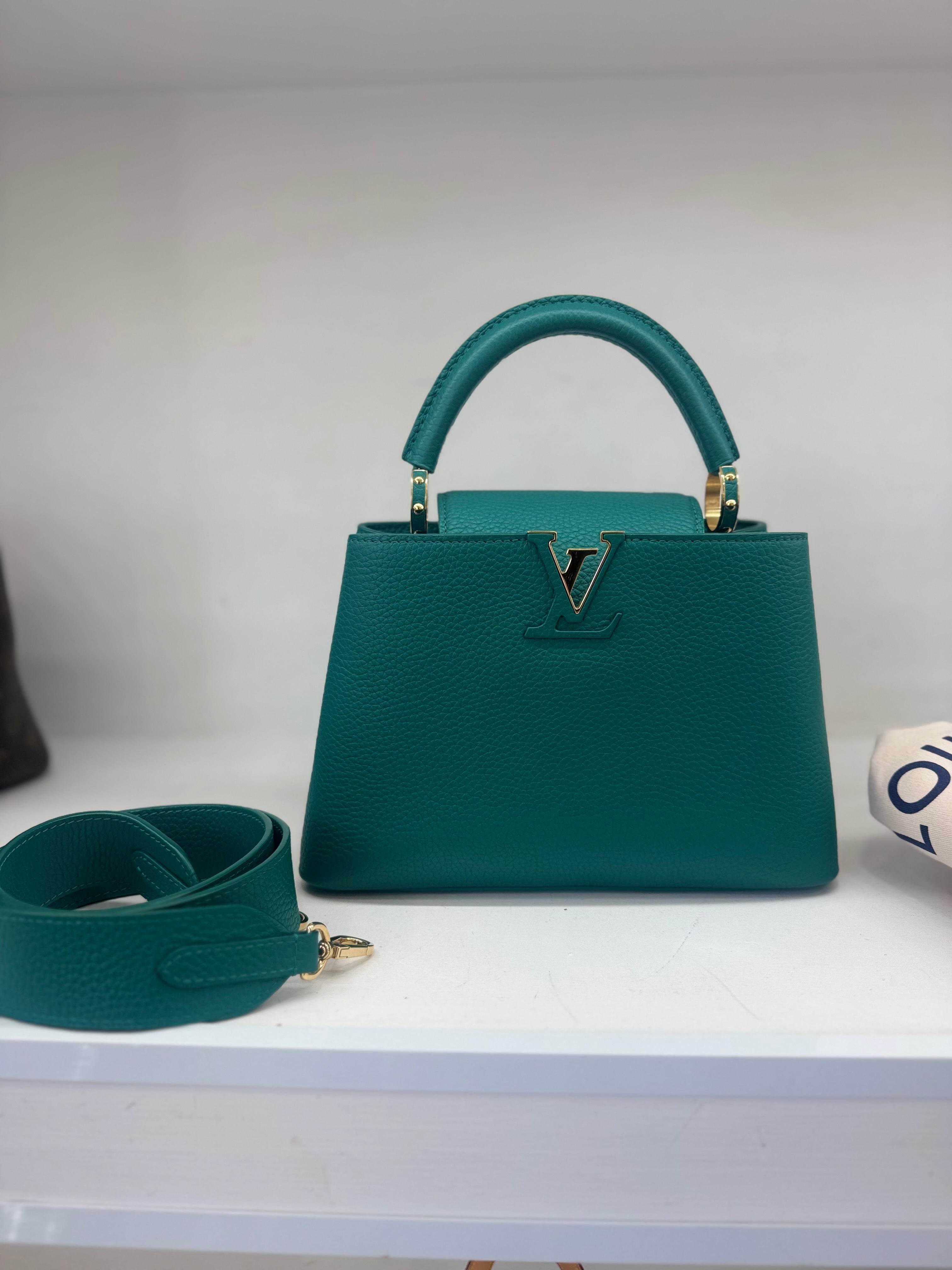 LOUIS VUITTON CAPUCINES BB