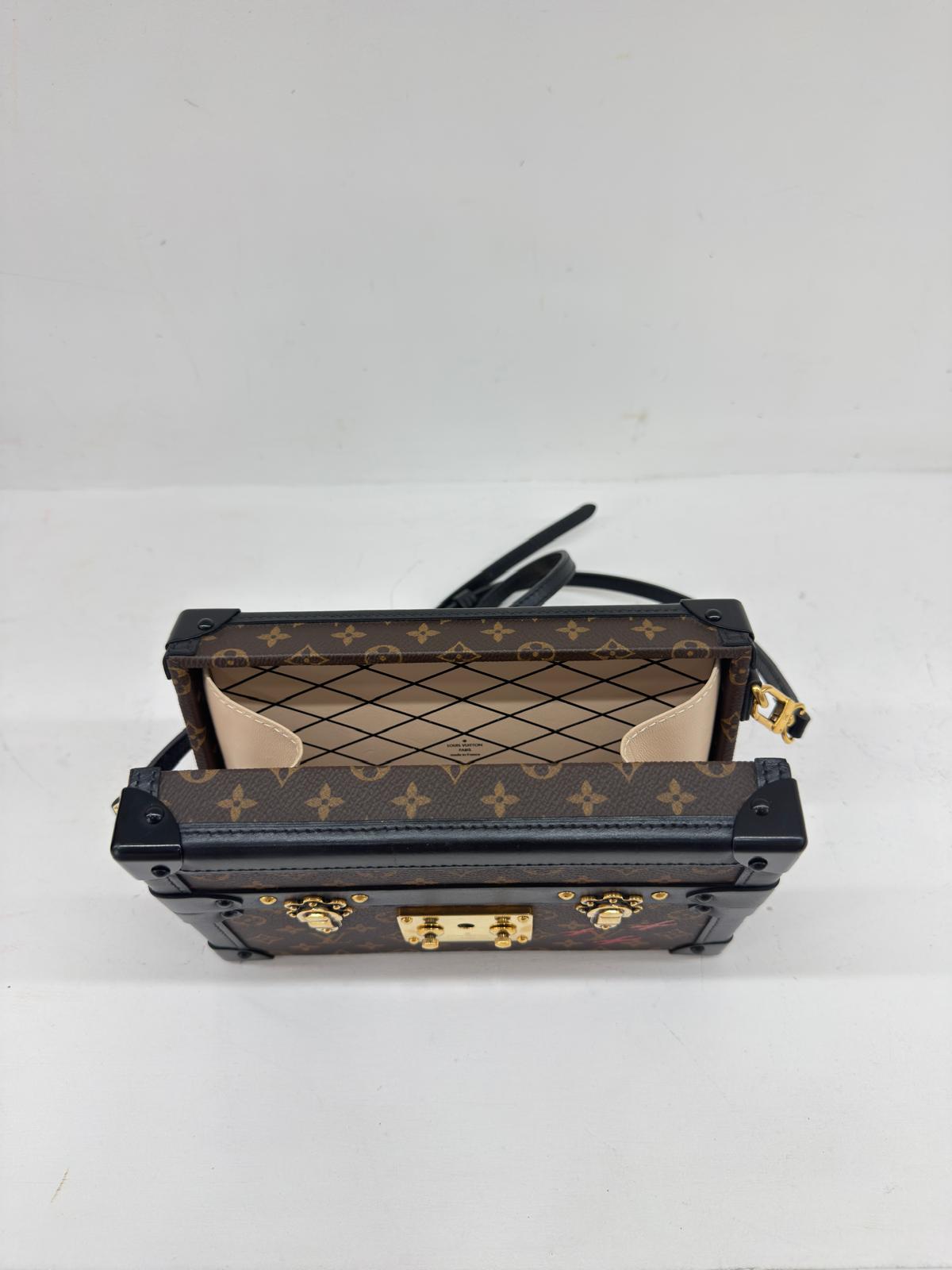 LOUIS VUITTON TRUNK PETITE MALLE