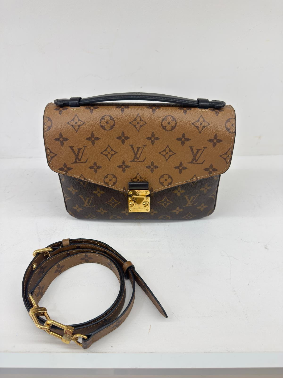 LOUIS VUITTON METIS REVERSE.