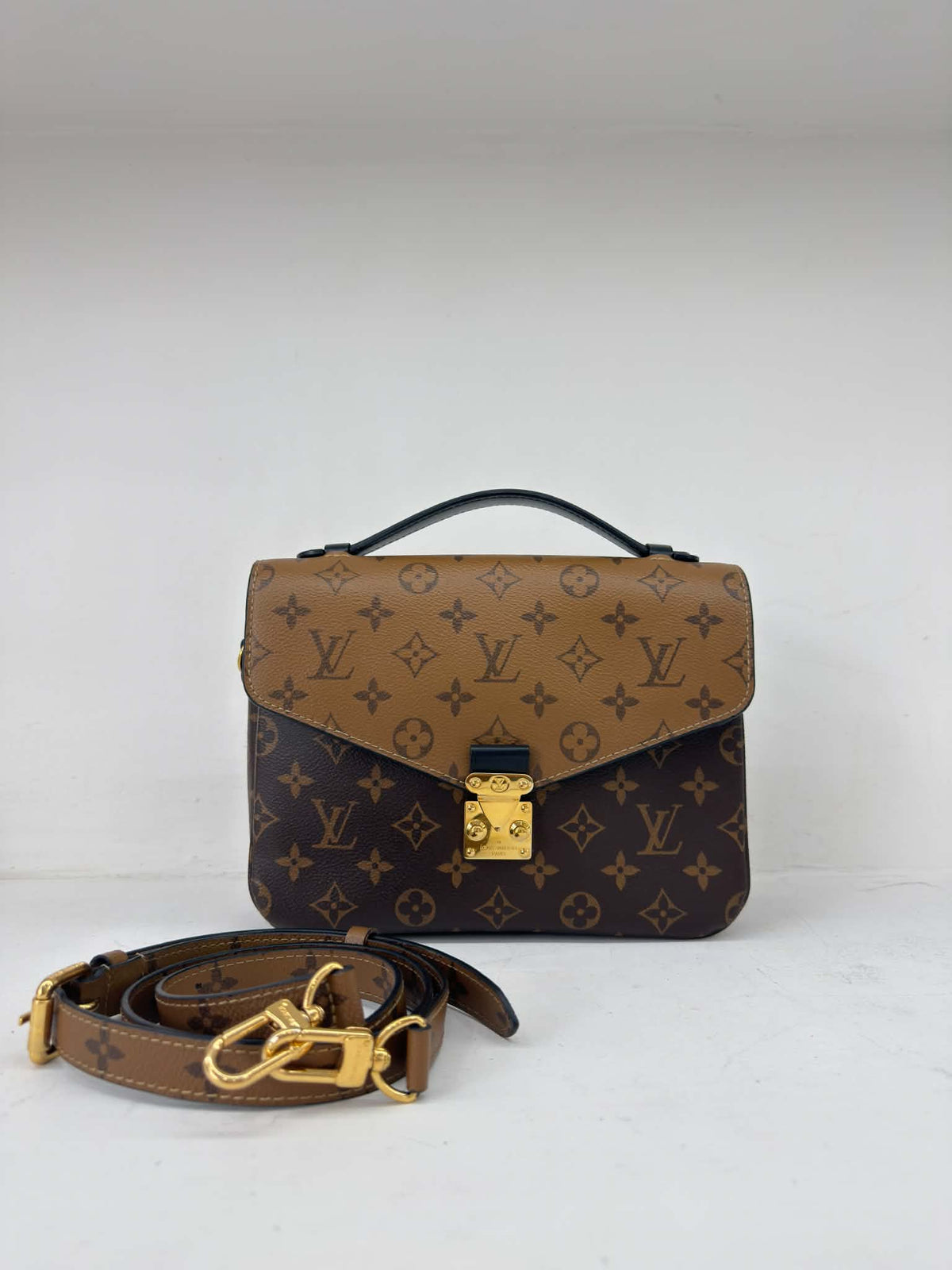 LOUIS VUITTOM METIS REVERSE