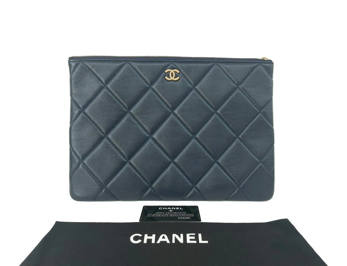 CHANEL O-CASE POCHETTE LARGE CC