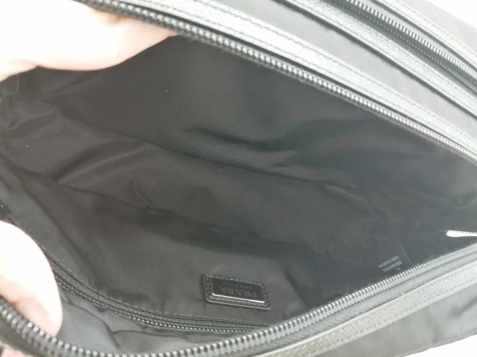 Prada Pouch Re-Nylon e Saffiano