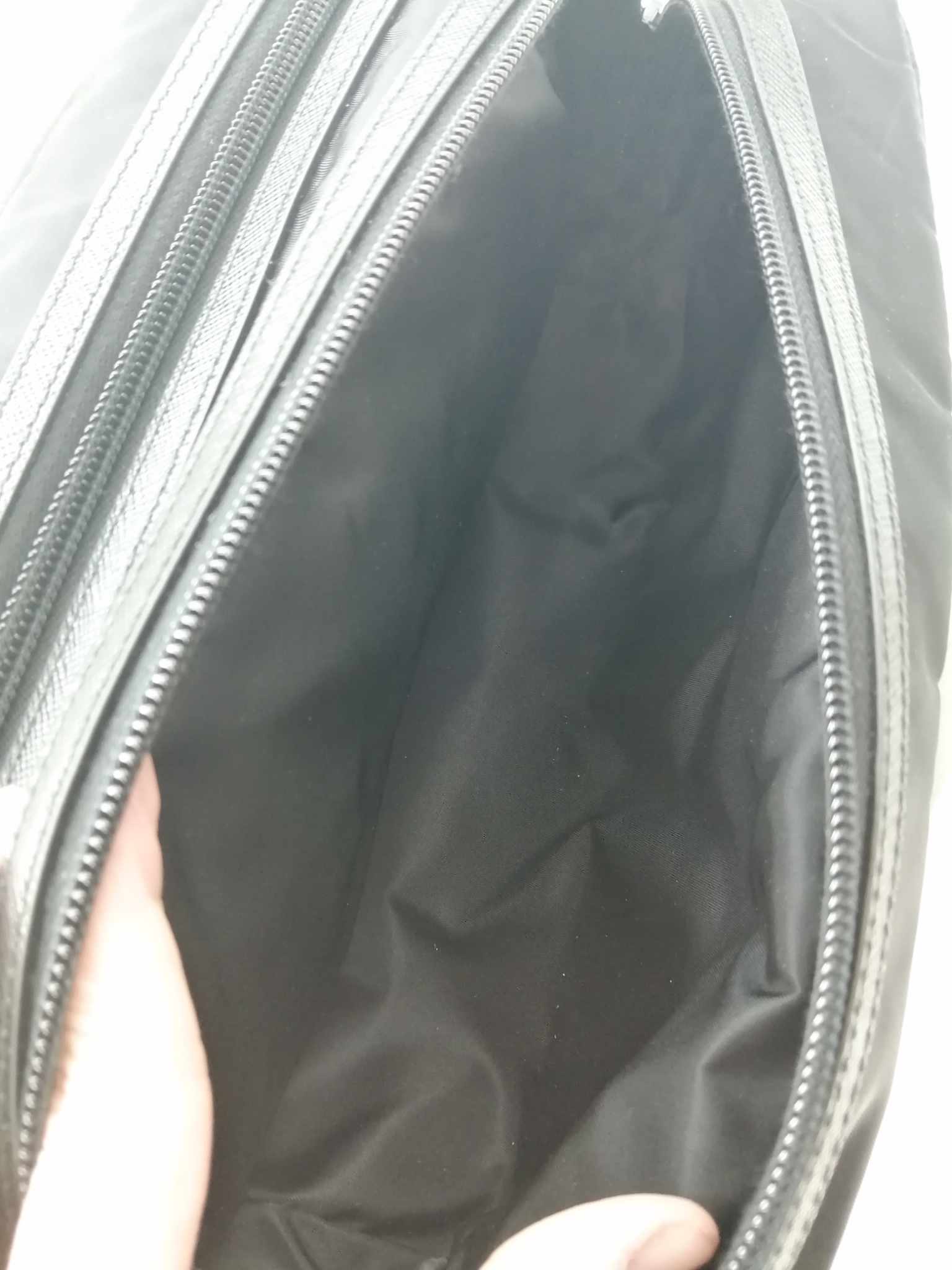Prada Pouch Re-Nylon e Saffiano