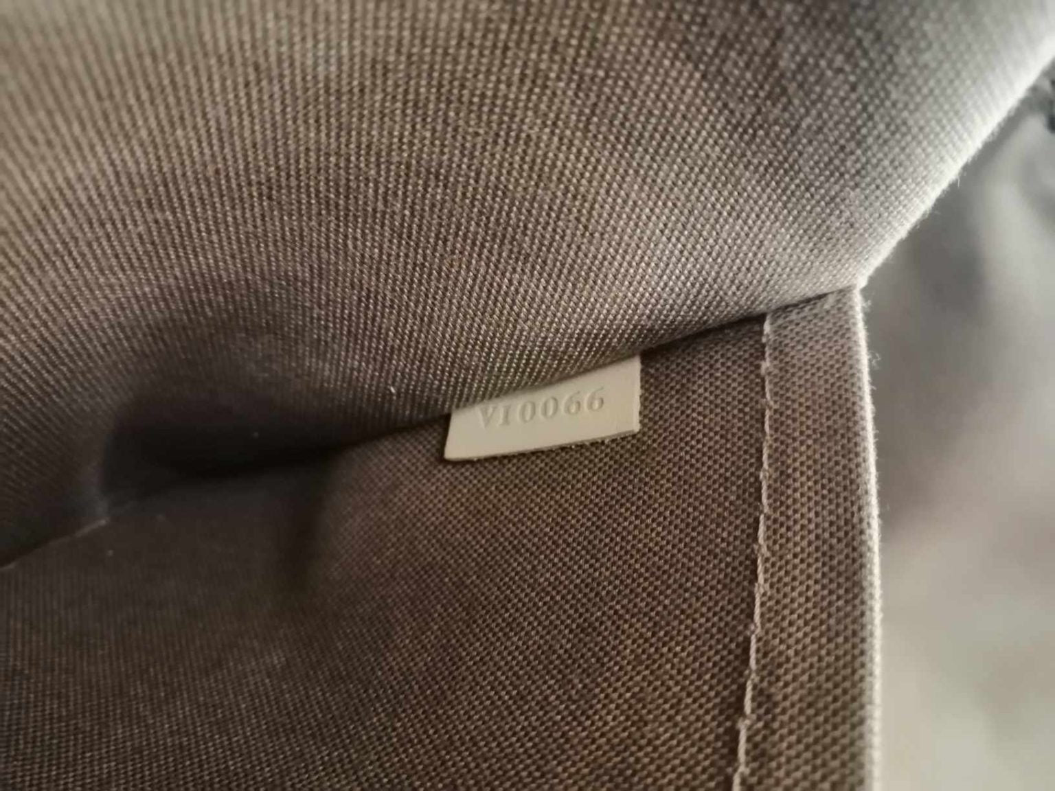 Louis Vuitton Lockit Horizontal