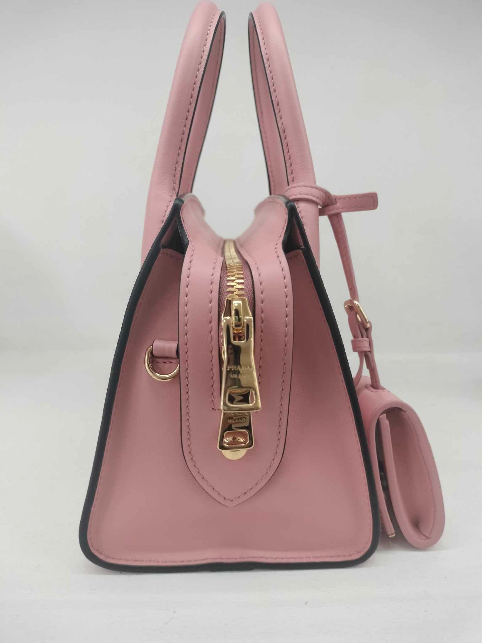 PRADA IN PELLE SAFFIANO