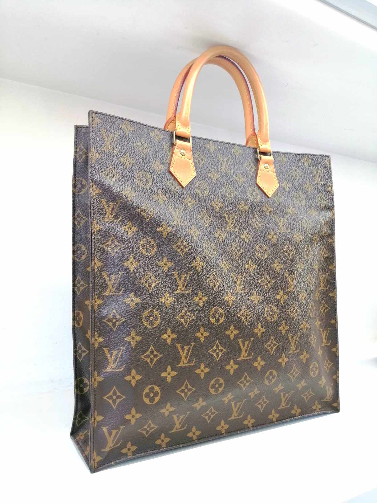 Louis Vuitton Sac Plat