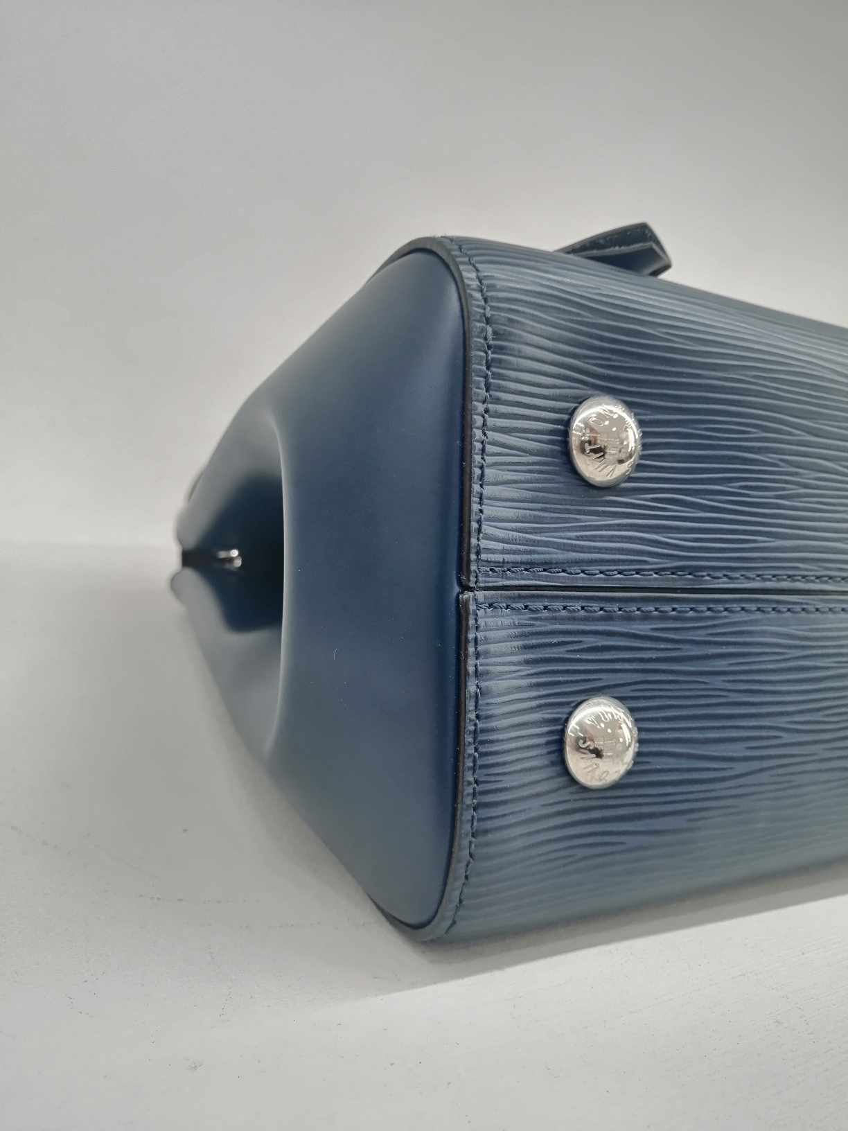 Louis Vuitton Cluny MM Epi