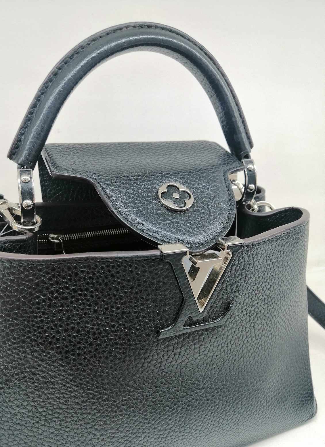 Louis Vuitton CAPUCINES BB