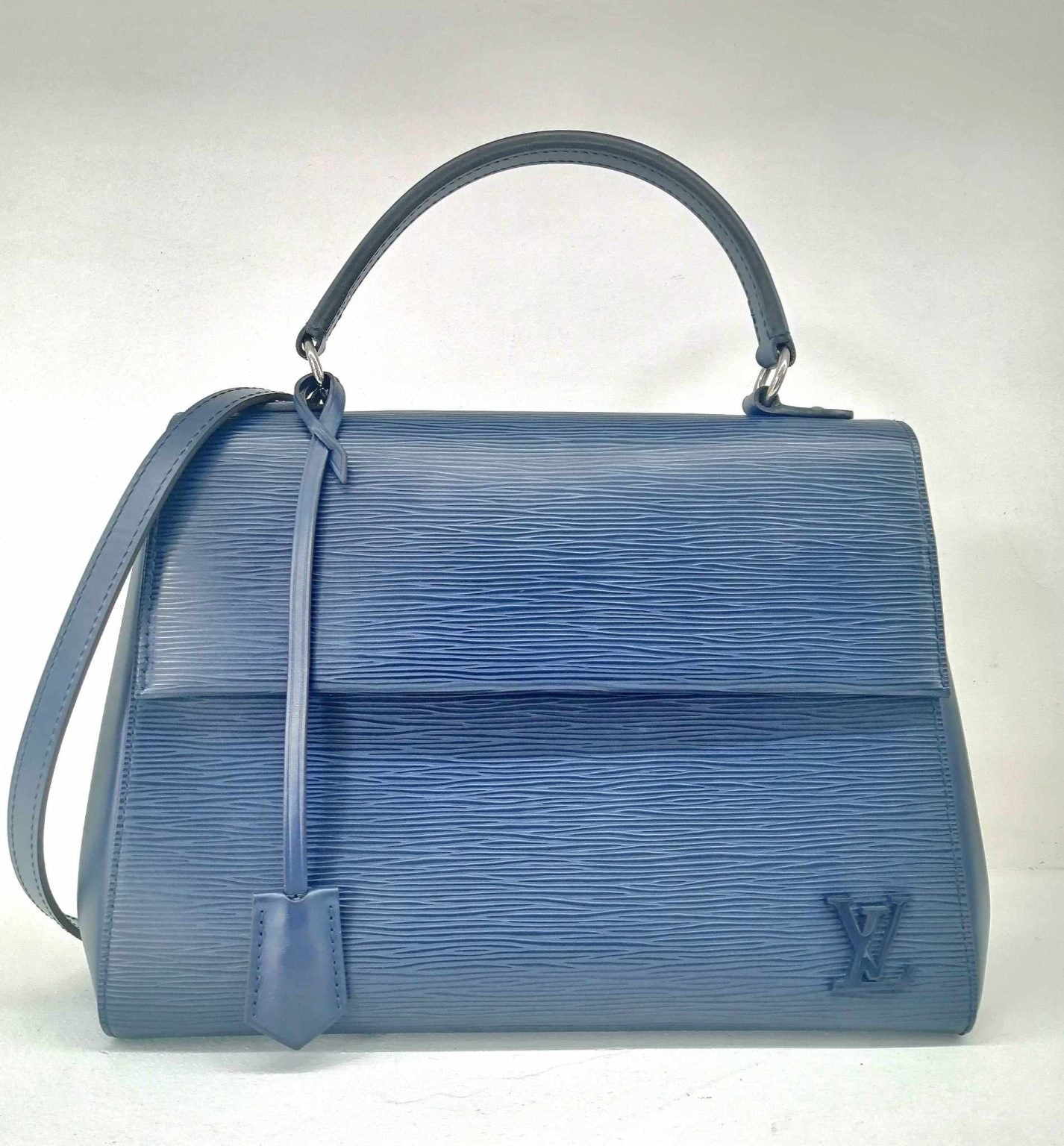 Louis Vuitton Cluny MM Epi