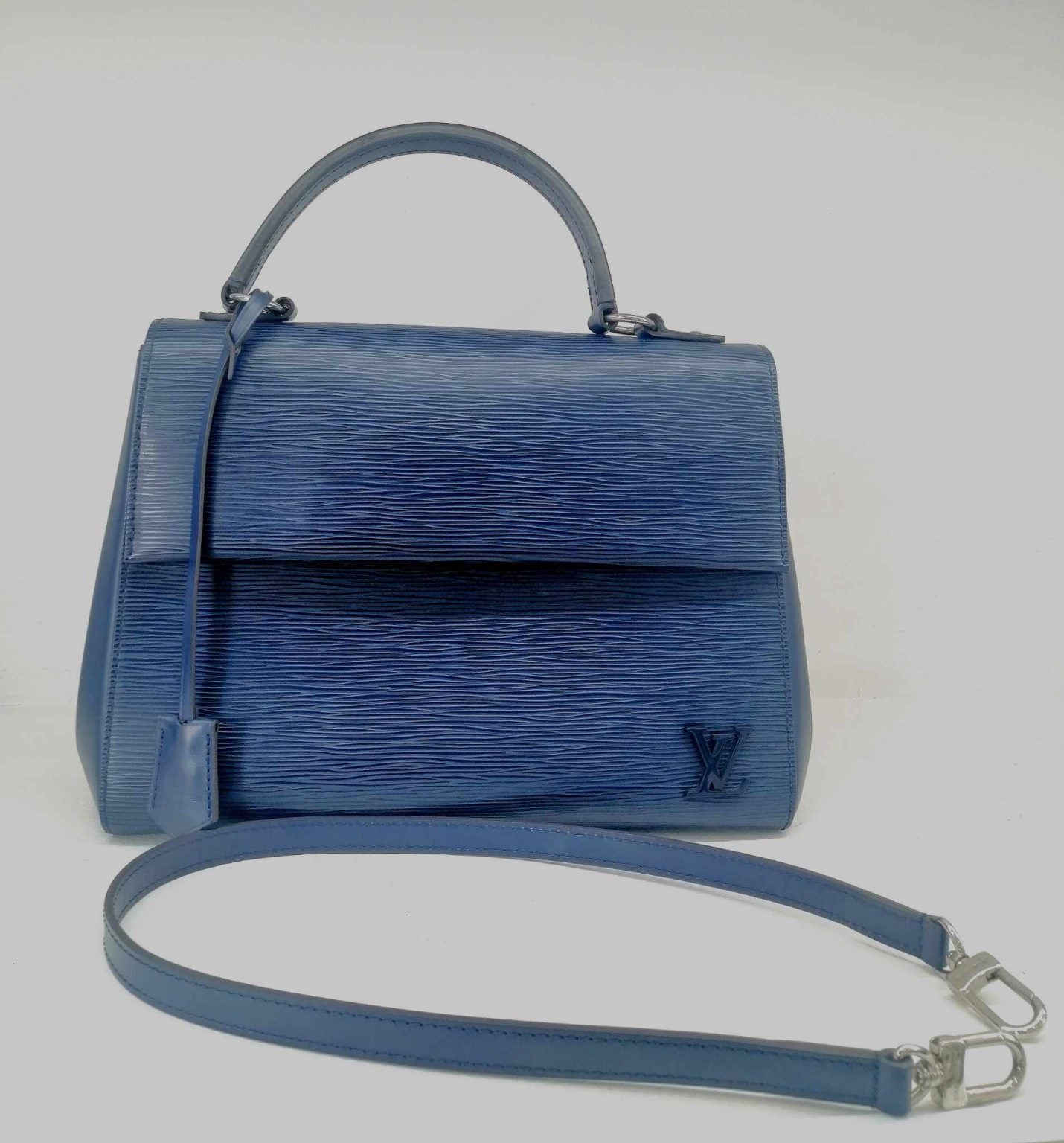 Louis Vuitton Cluny MM Epi