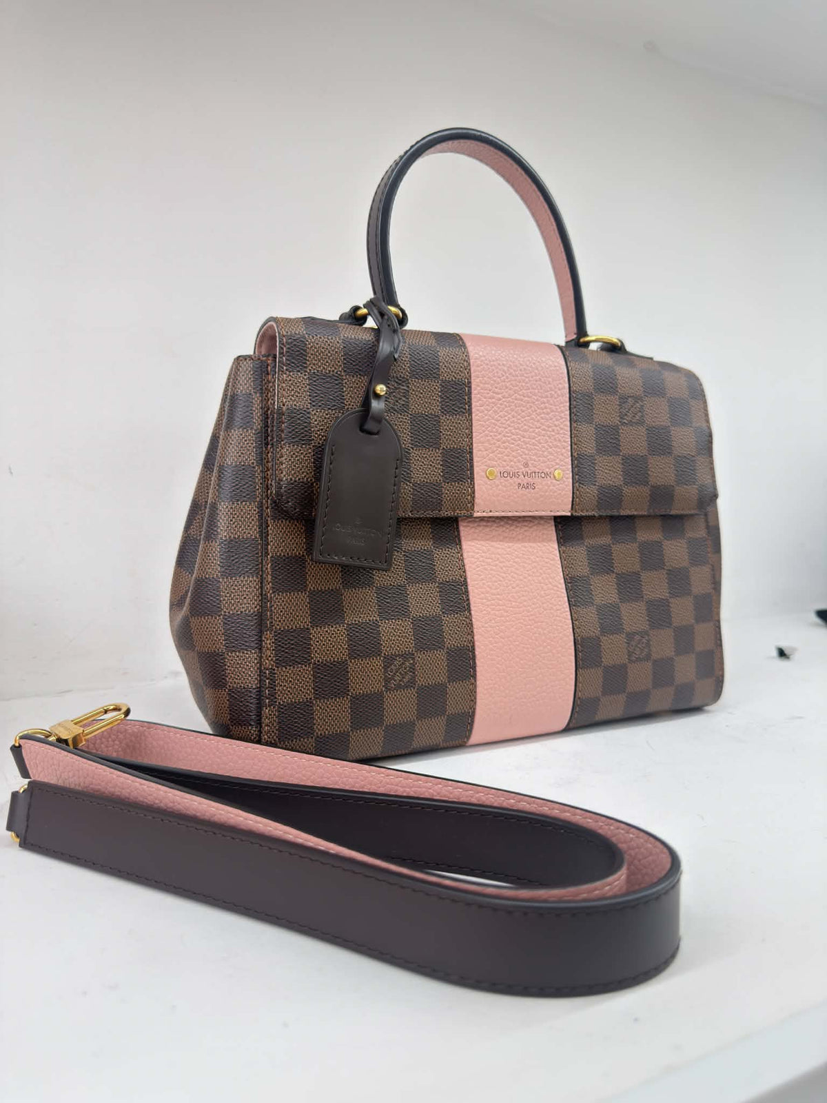 LOUIS VUITTON BOND STREET