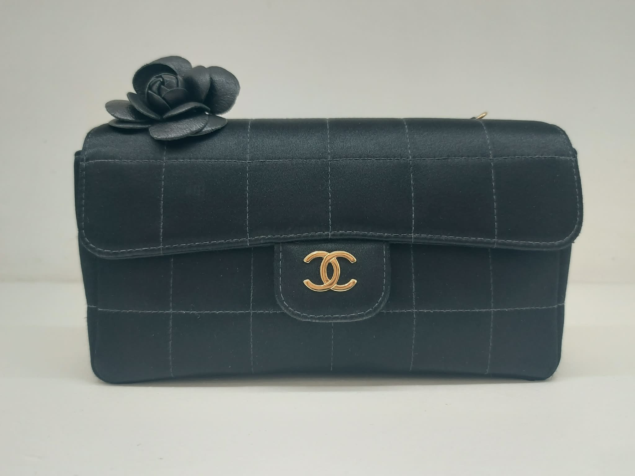 CHANEL TIMELESS MINI CAMELIA