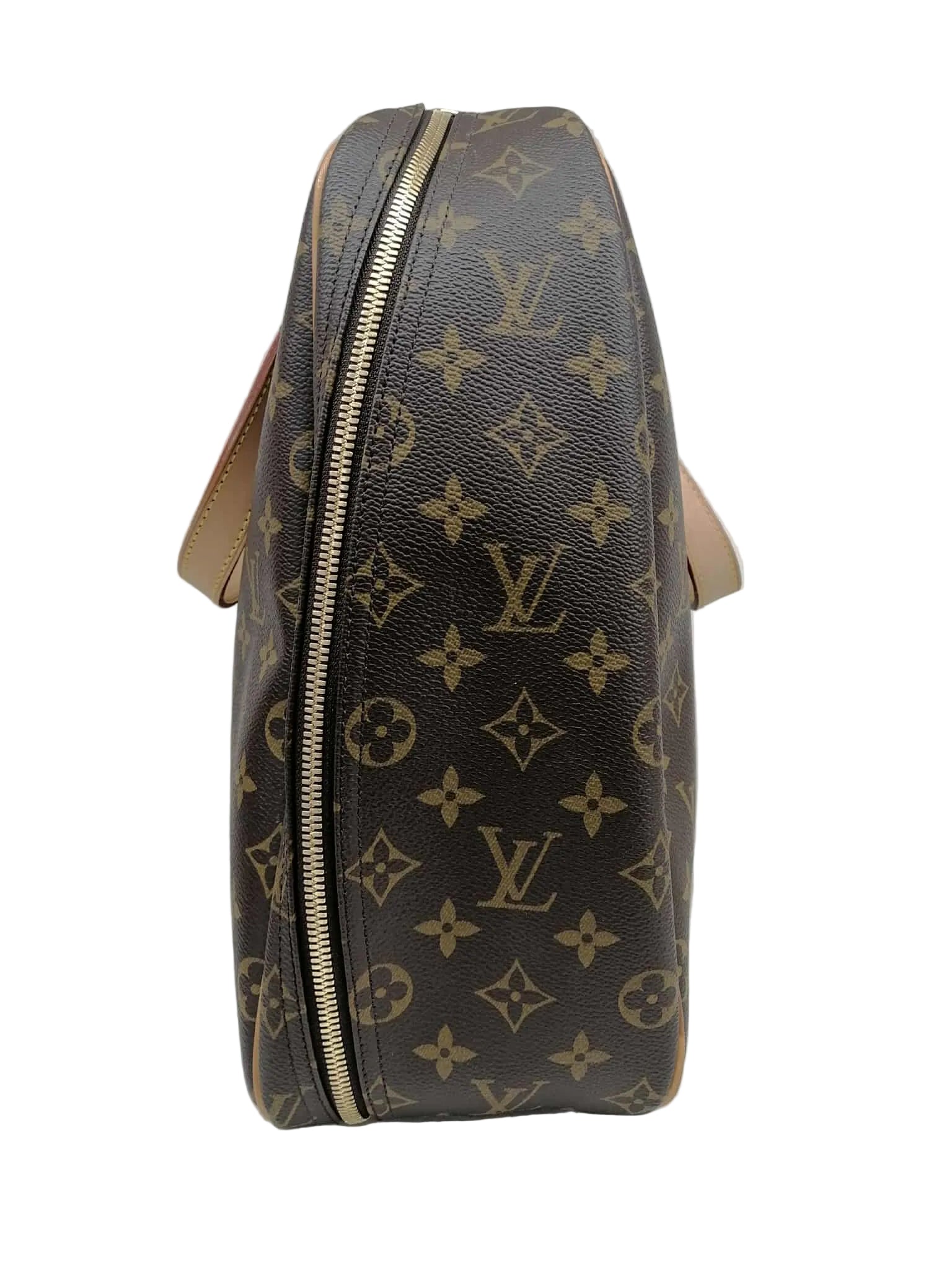 Louis Vuitton Excursion