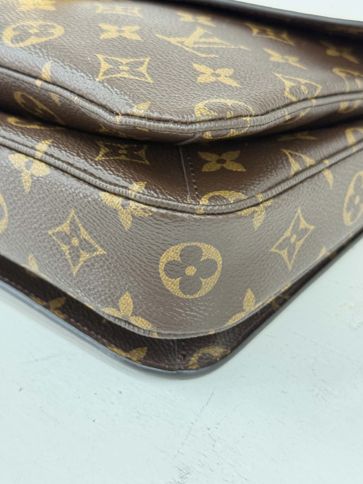 LOUIS VUITTON METIS MONOGRAM.