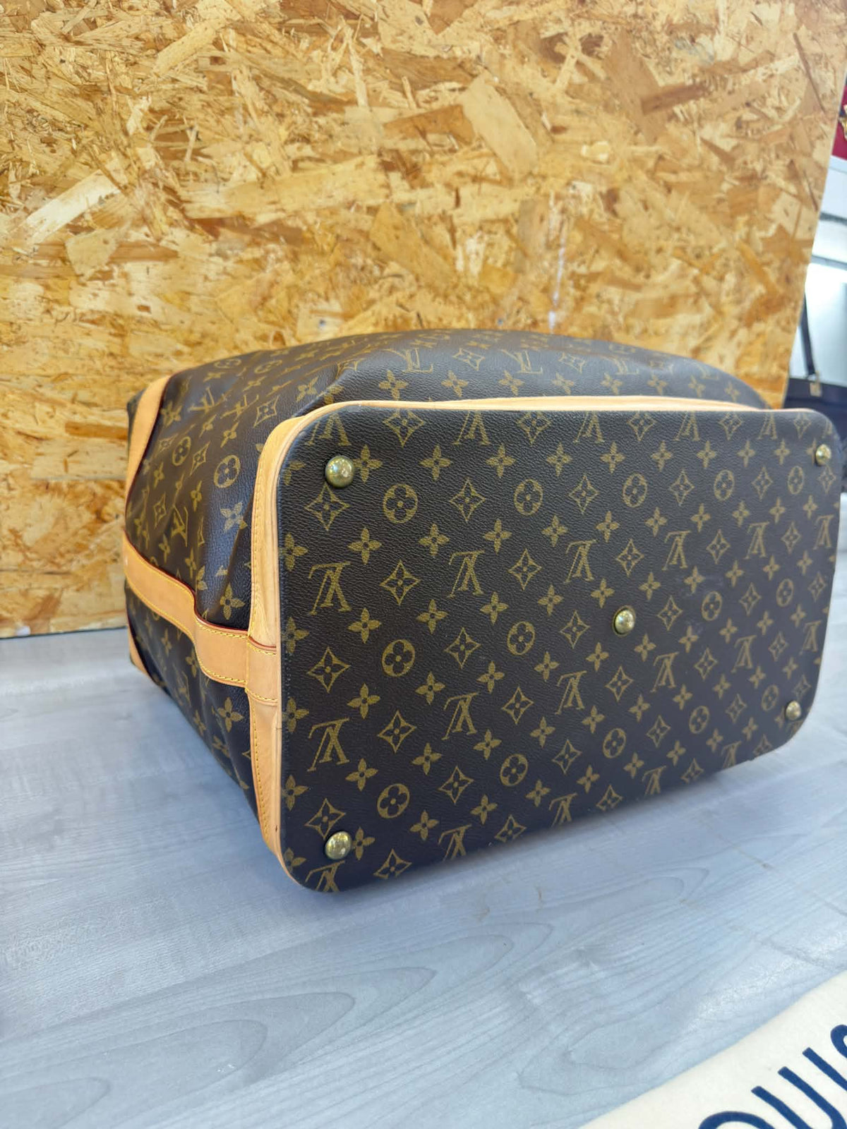 LOUIS VUITTON DUFFLE CRUISER