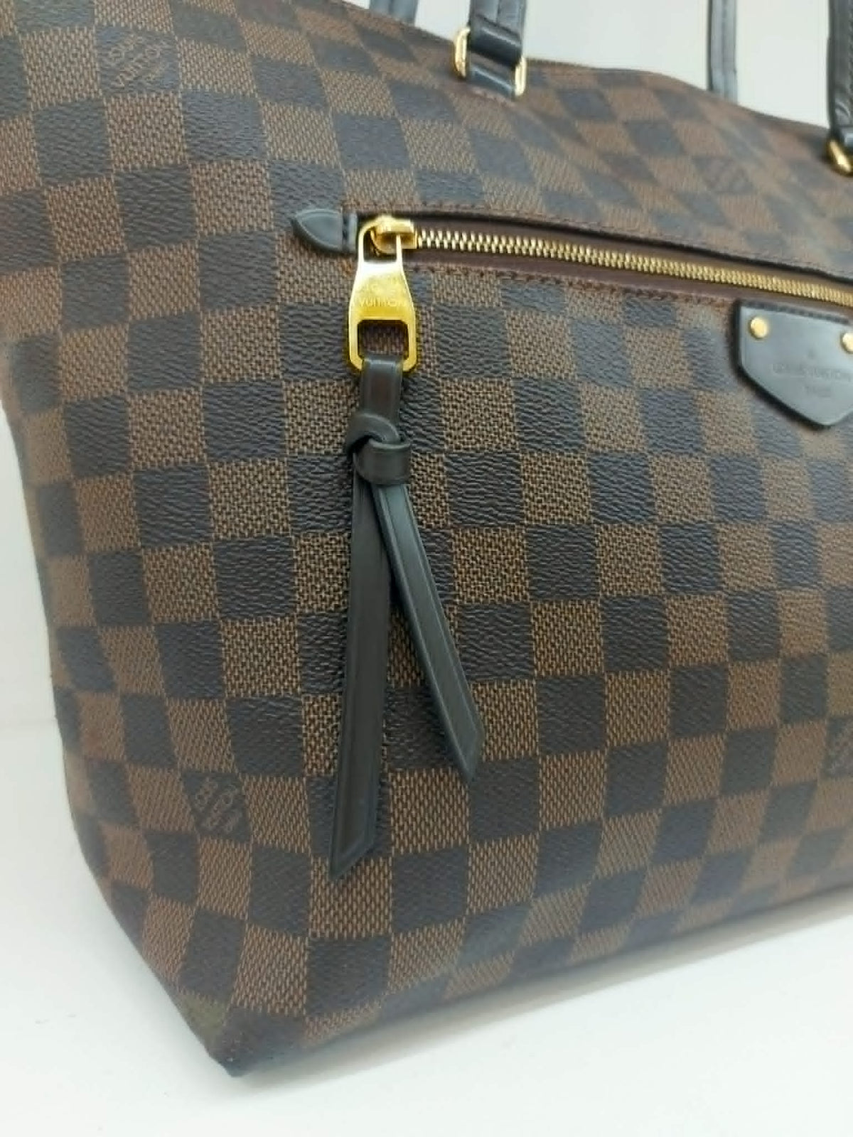 LOUIS VUITTON IENA