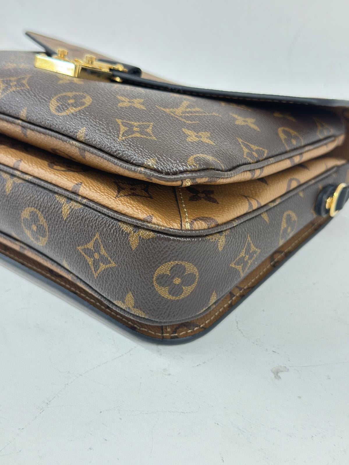 LOUIS VUITTON METIS REVERSE.