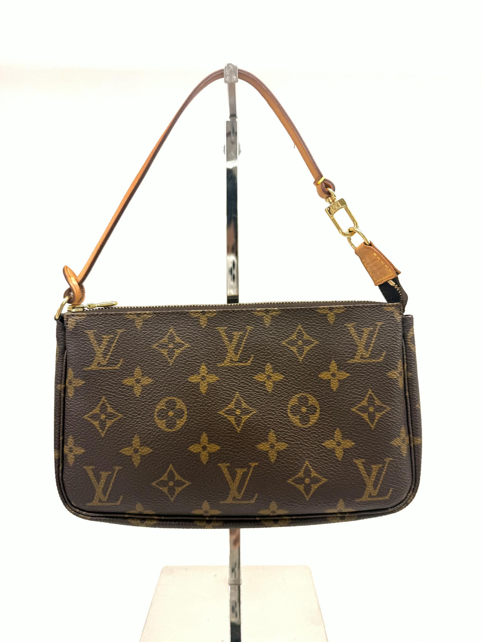 LOUIS VUITTON POCHETTE ACCESSOIRES
