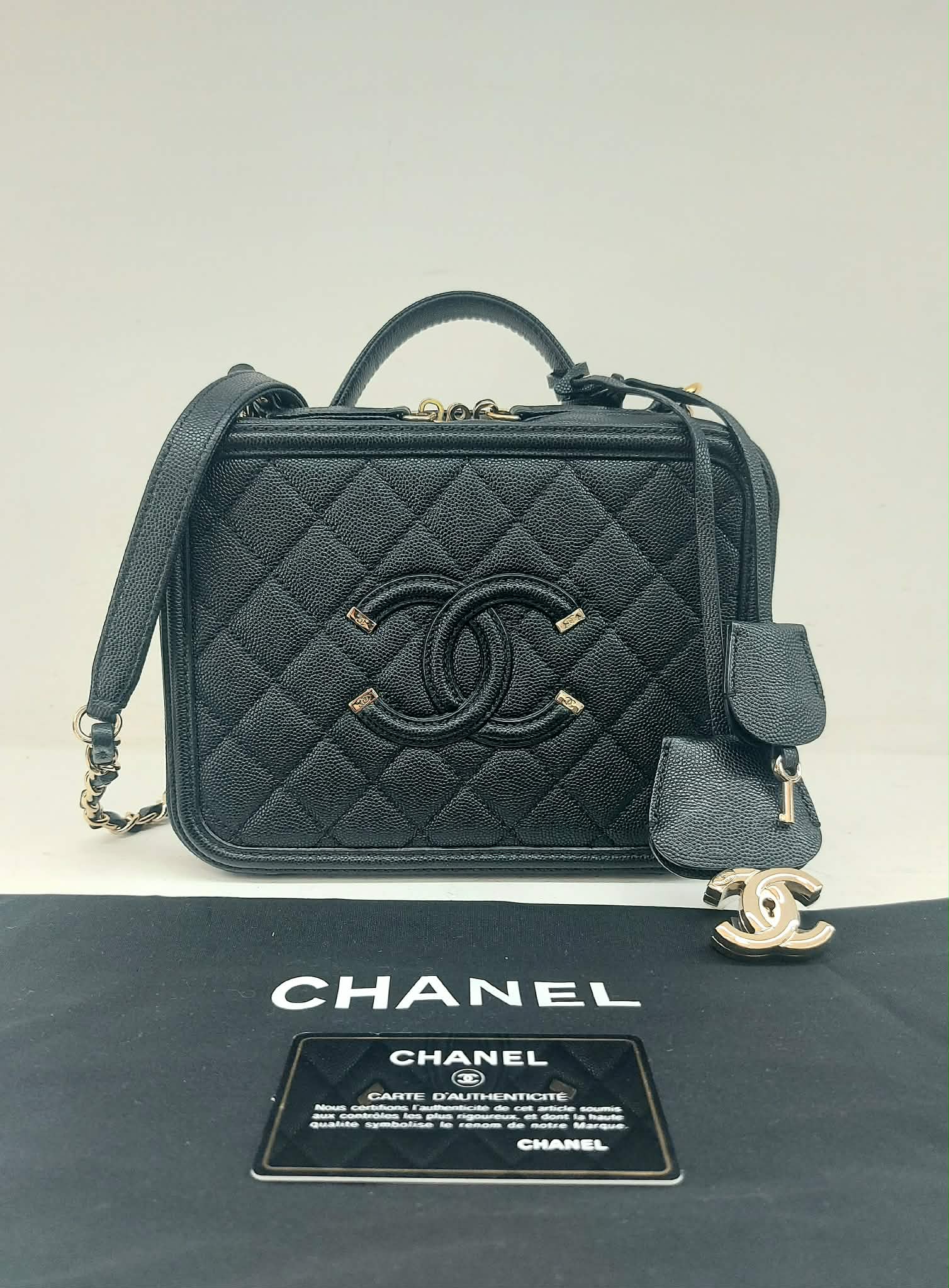 CHANEL BEAUTY VANITY MEDIO IN PELLE CAVIAR