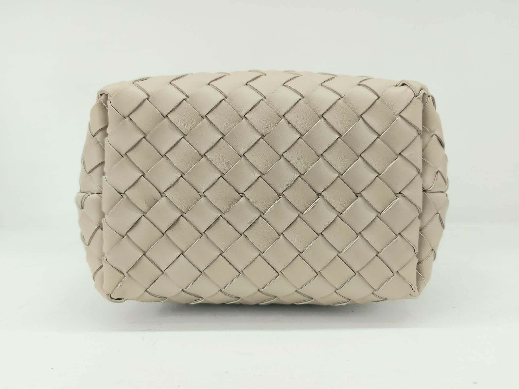 BOTTEGA VENETA ANDIAMO BUCKET