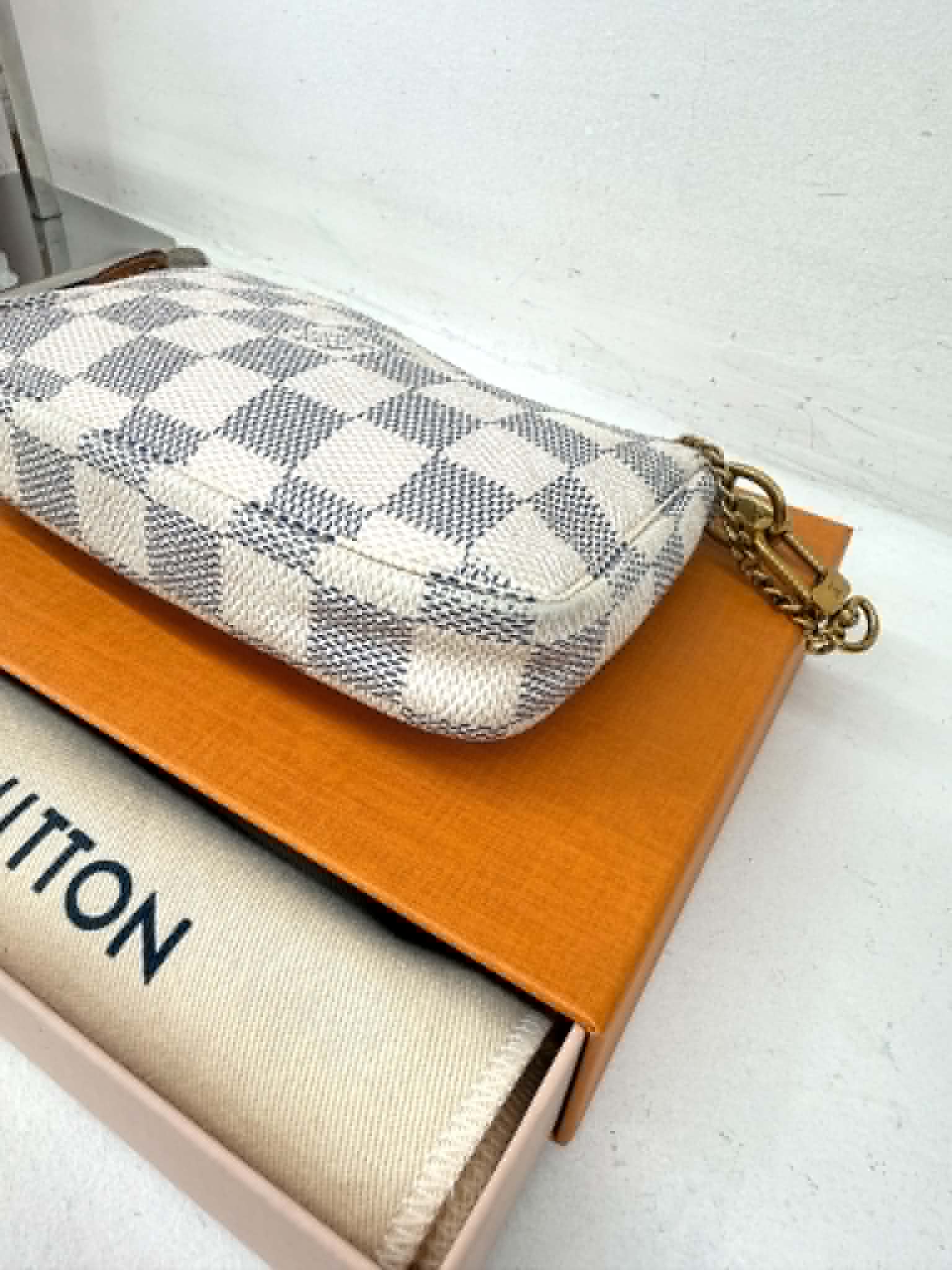 LOUIS VUITTON MINI POCHETTE ACCESSOIRES