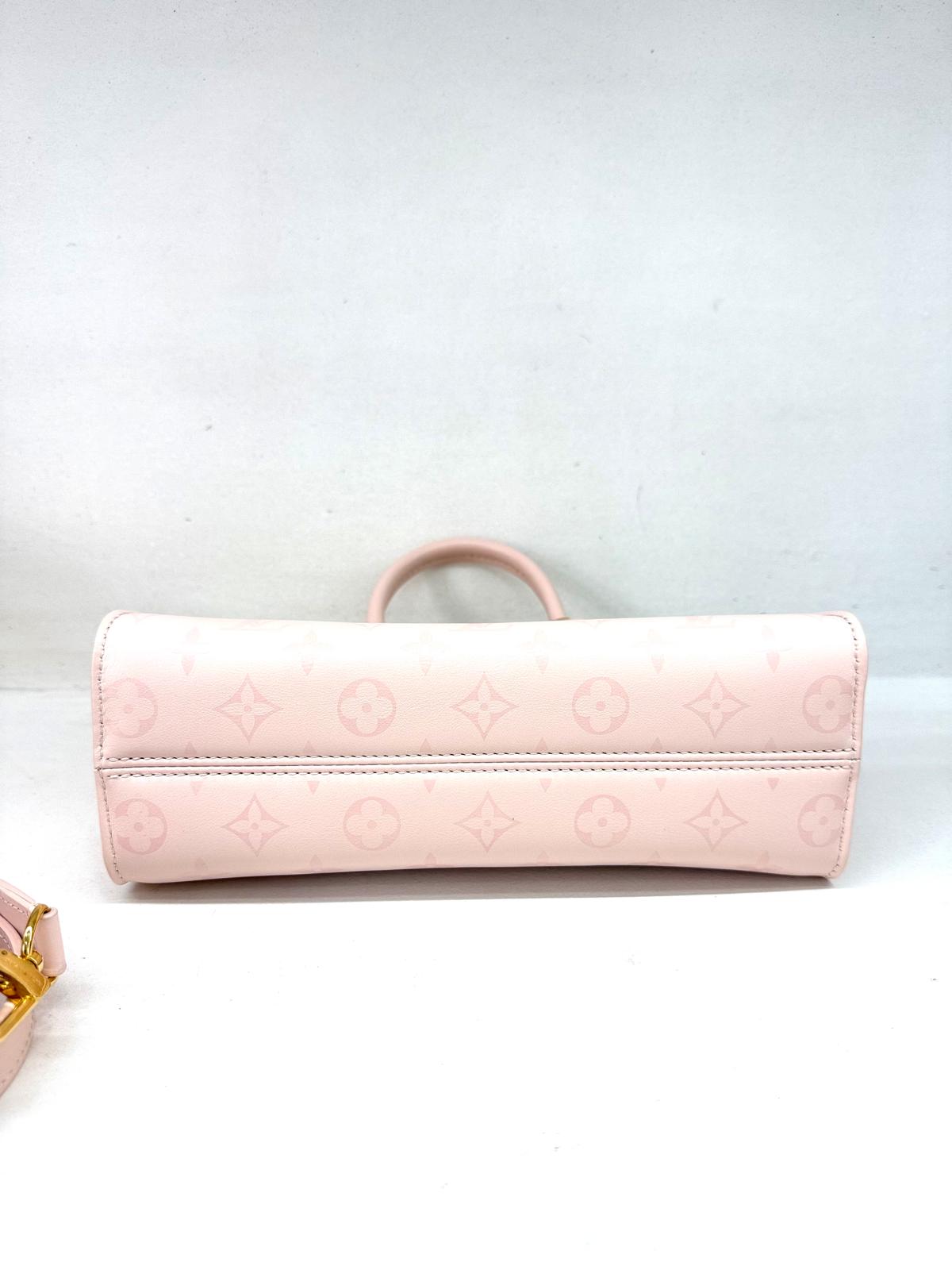 Louis Vuitton OnTheGo East West