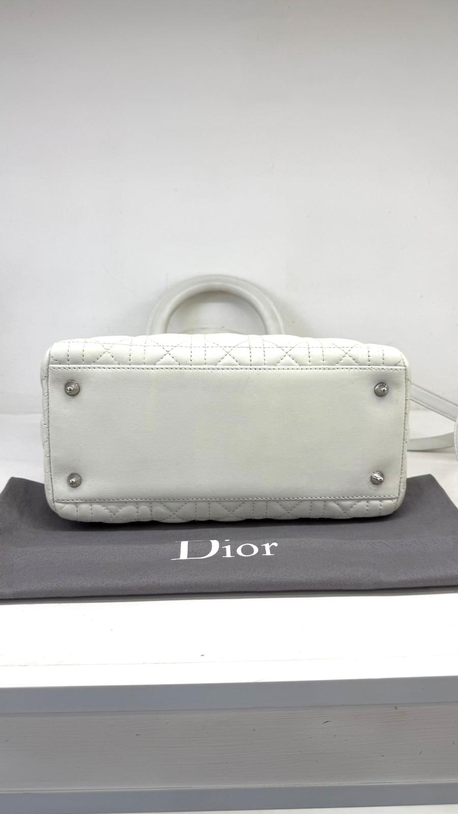 Lady Dior media bianca