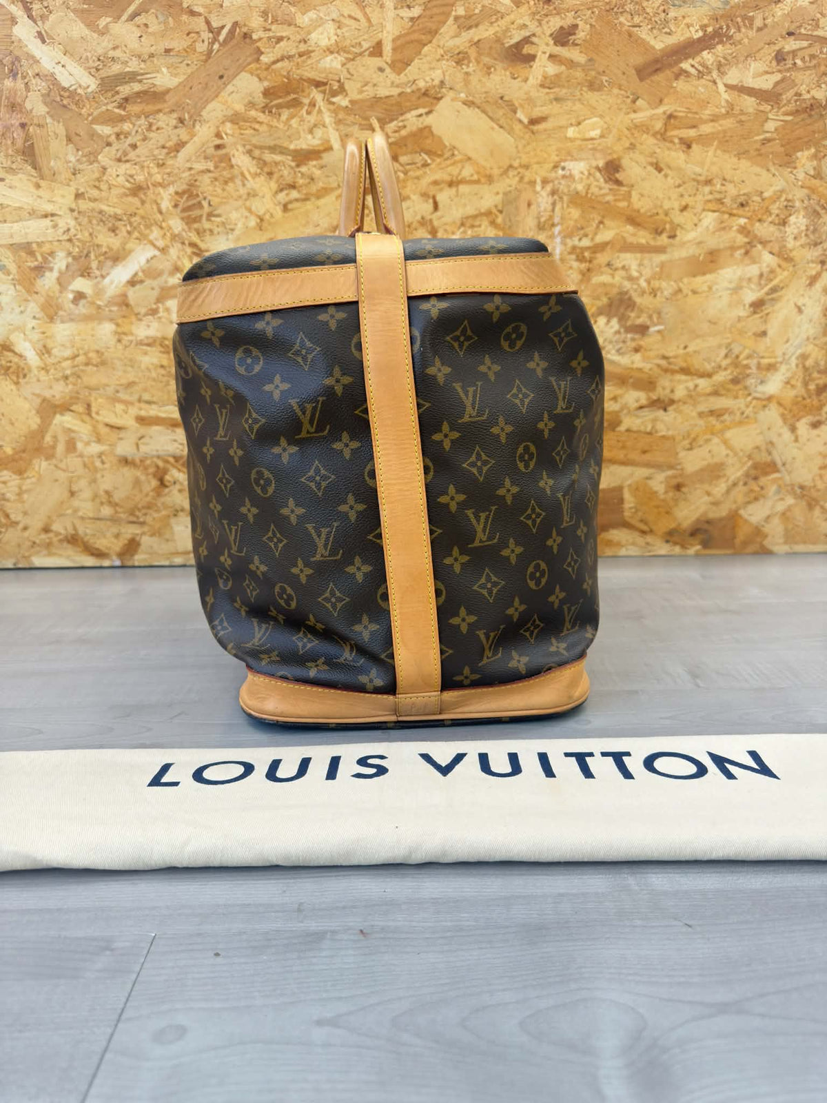 LOUIS VUITTON DUFFLE CRUISER