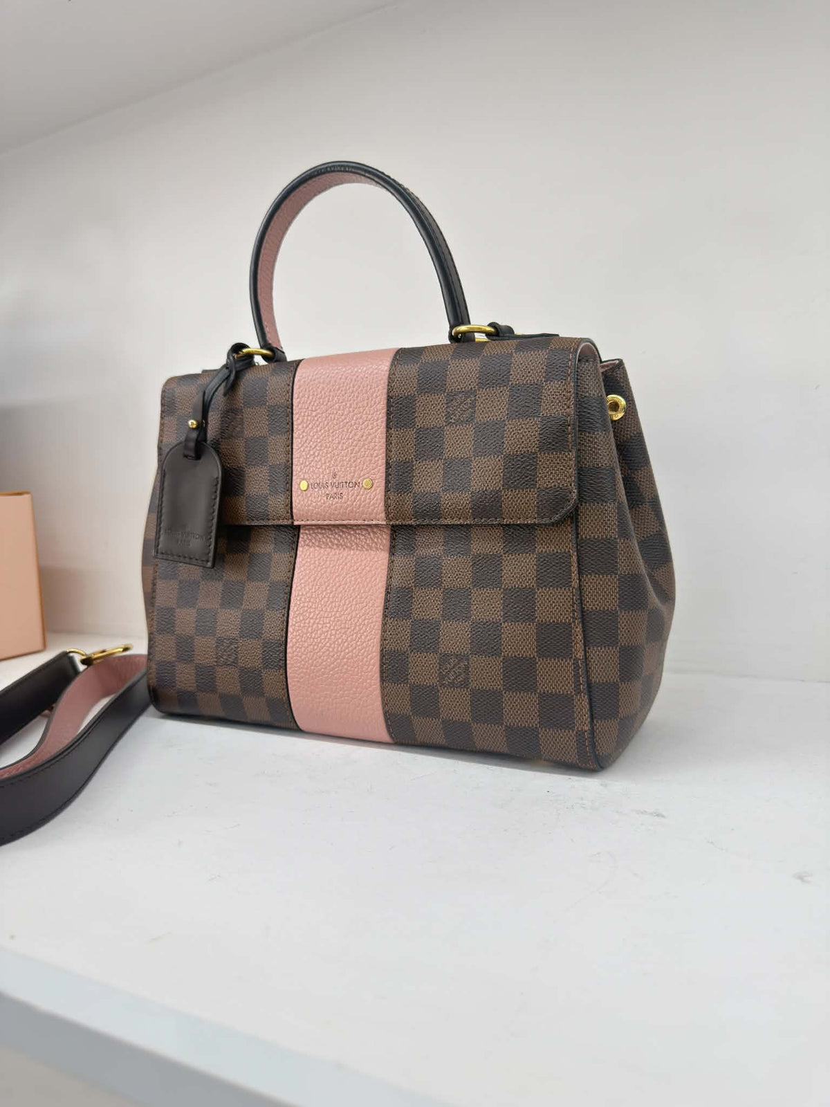 LOUIS VUITTON BOND STREET