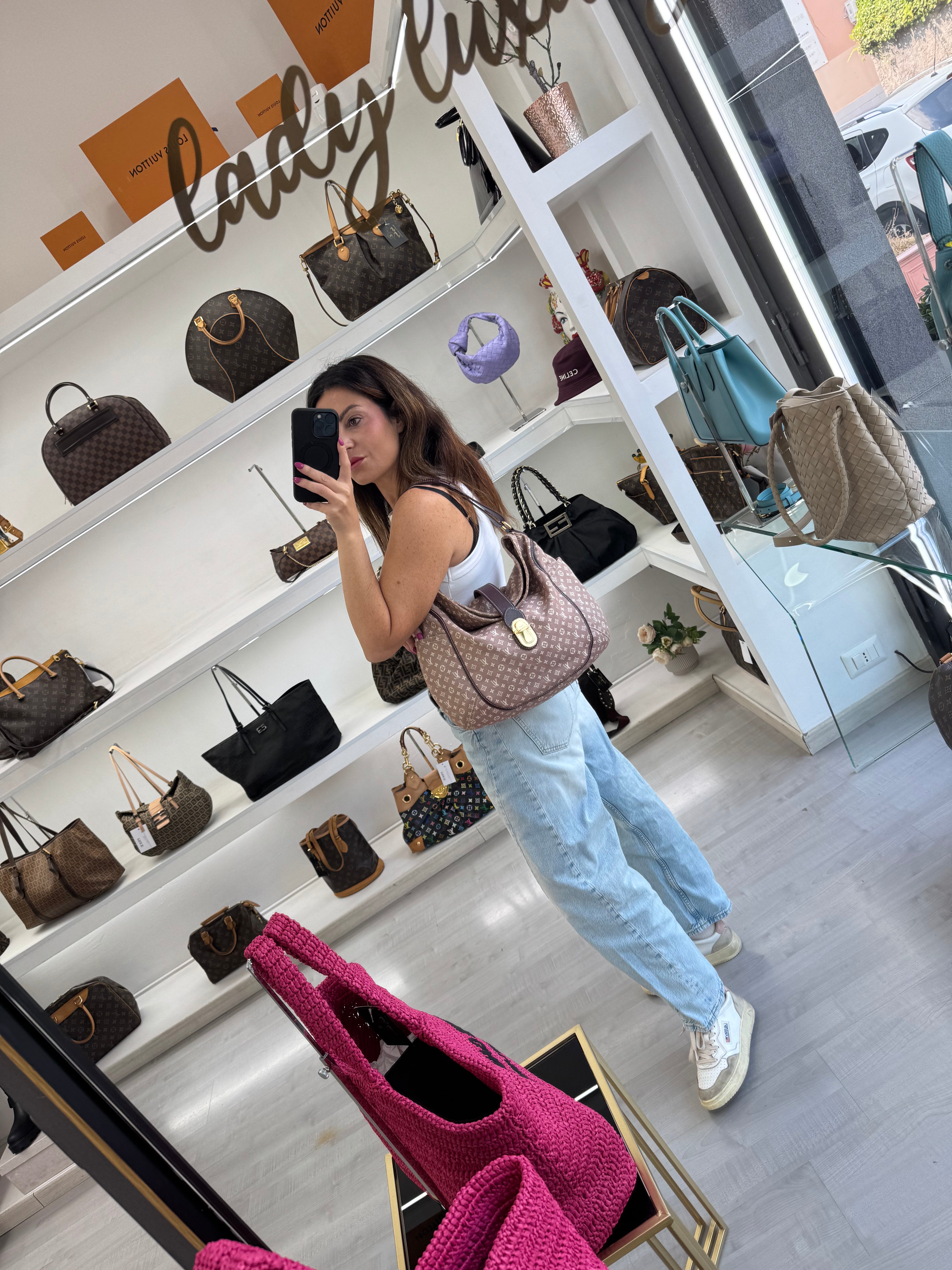 LOUIS VUITTON HOBO ROMANCE