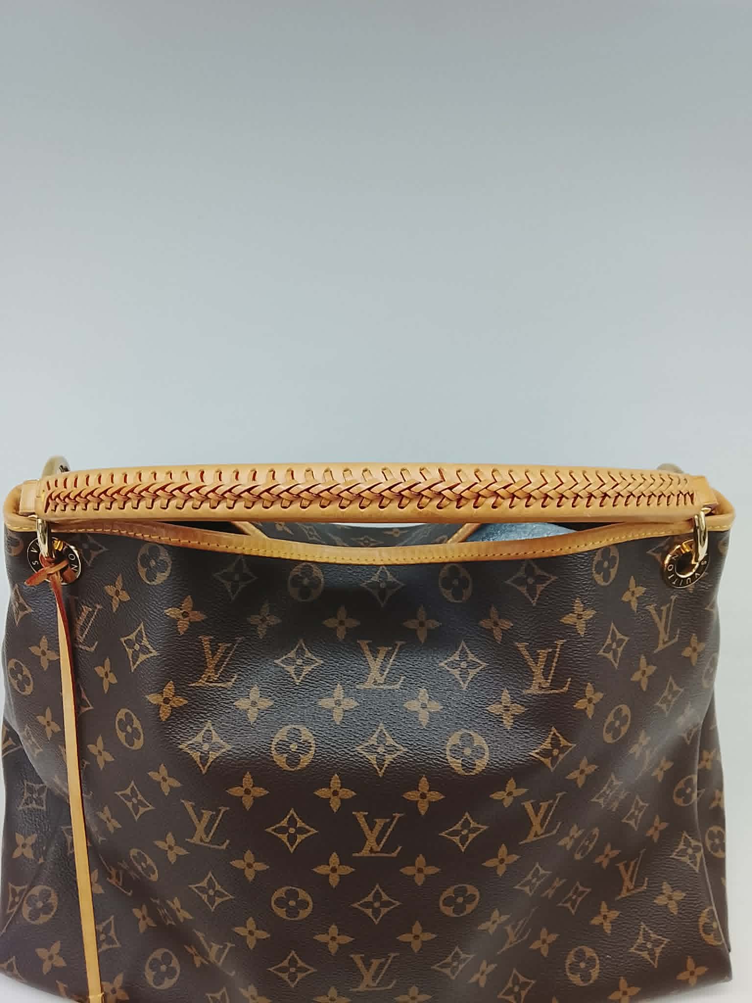 LOUIS VUITTON ASTSY GM