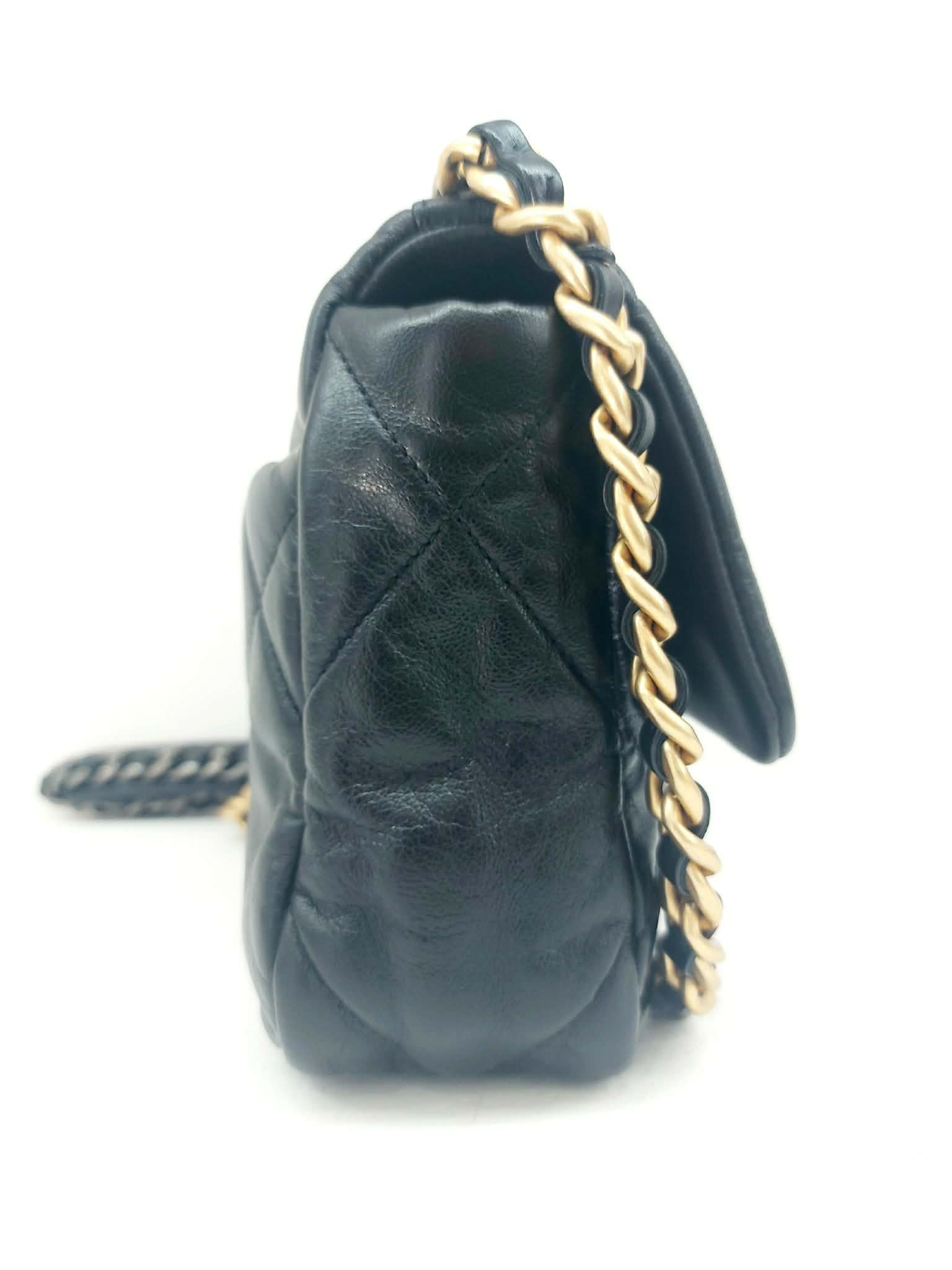 CHANEL 19 NERA
