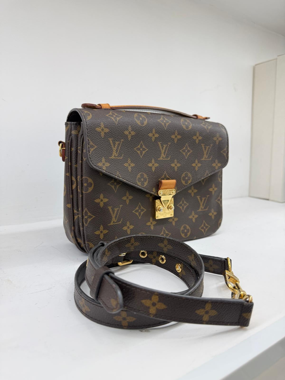 LOUIS VUITTON METIS