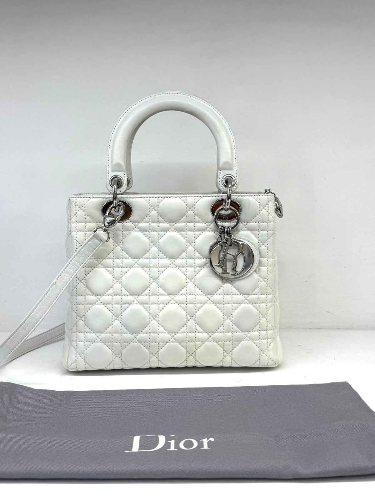 Lady Dior media bianca