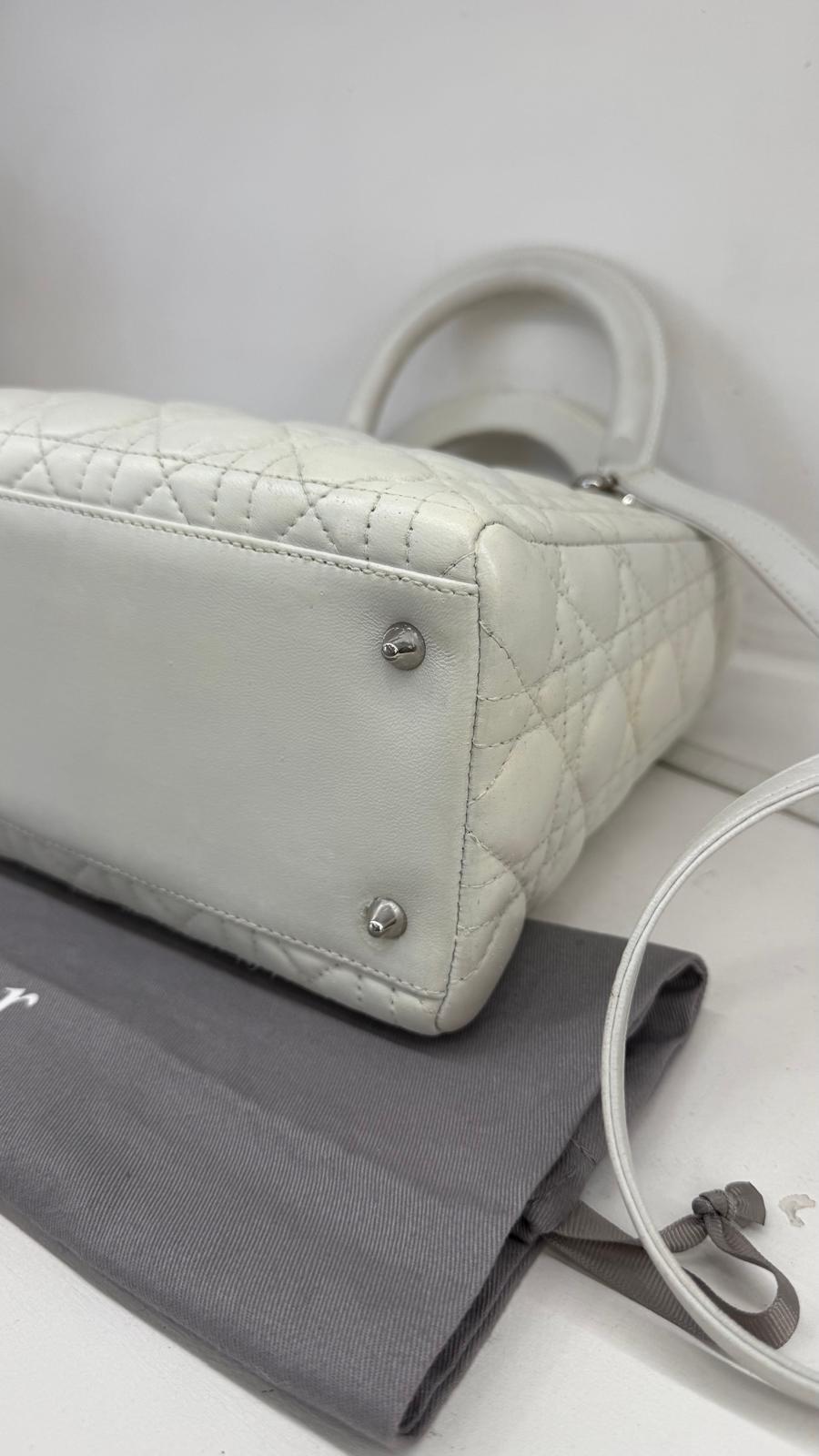 Lady Dior media bianca