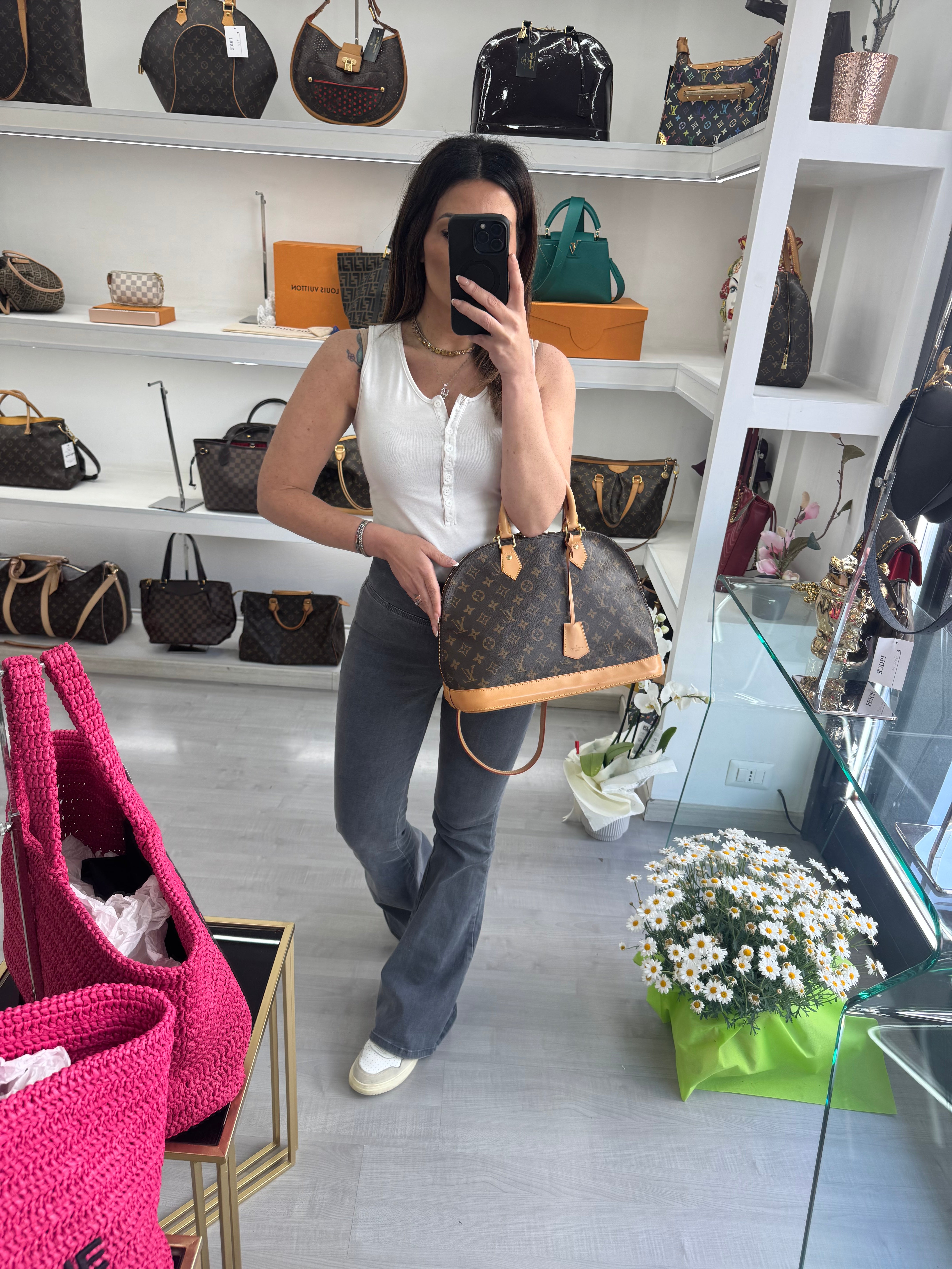 LOUIS VUITTON ALMA GM