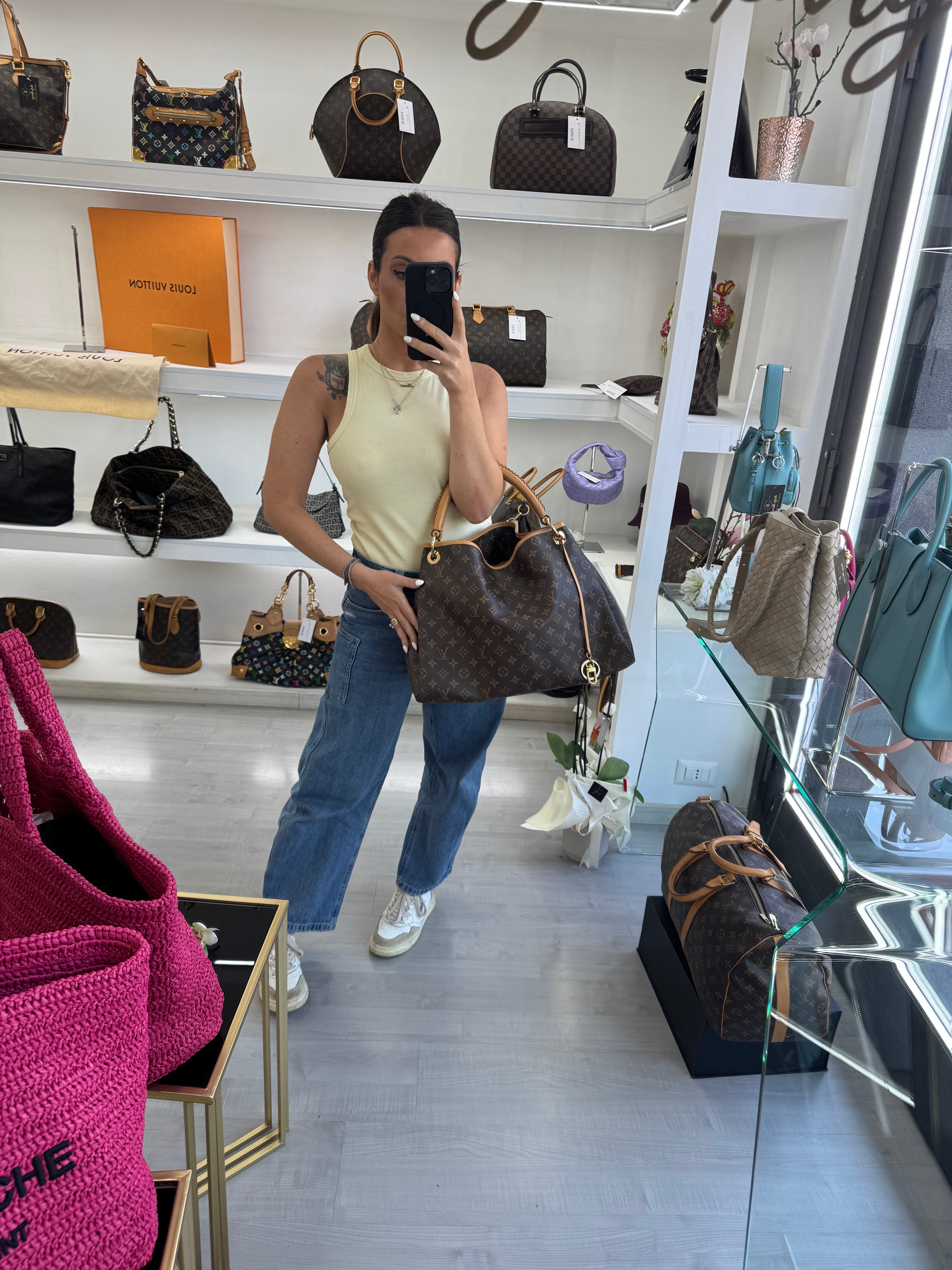 LOUIS VUITTON ASTSY GM