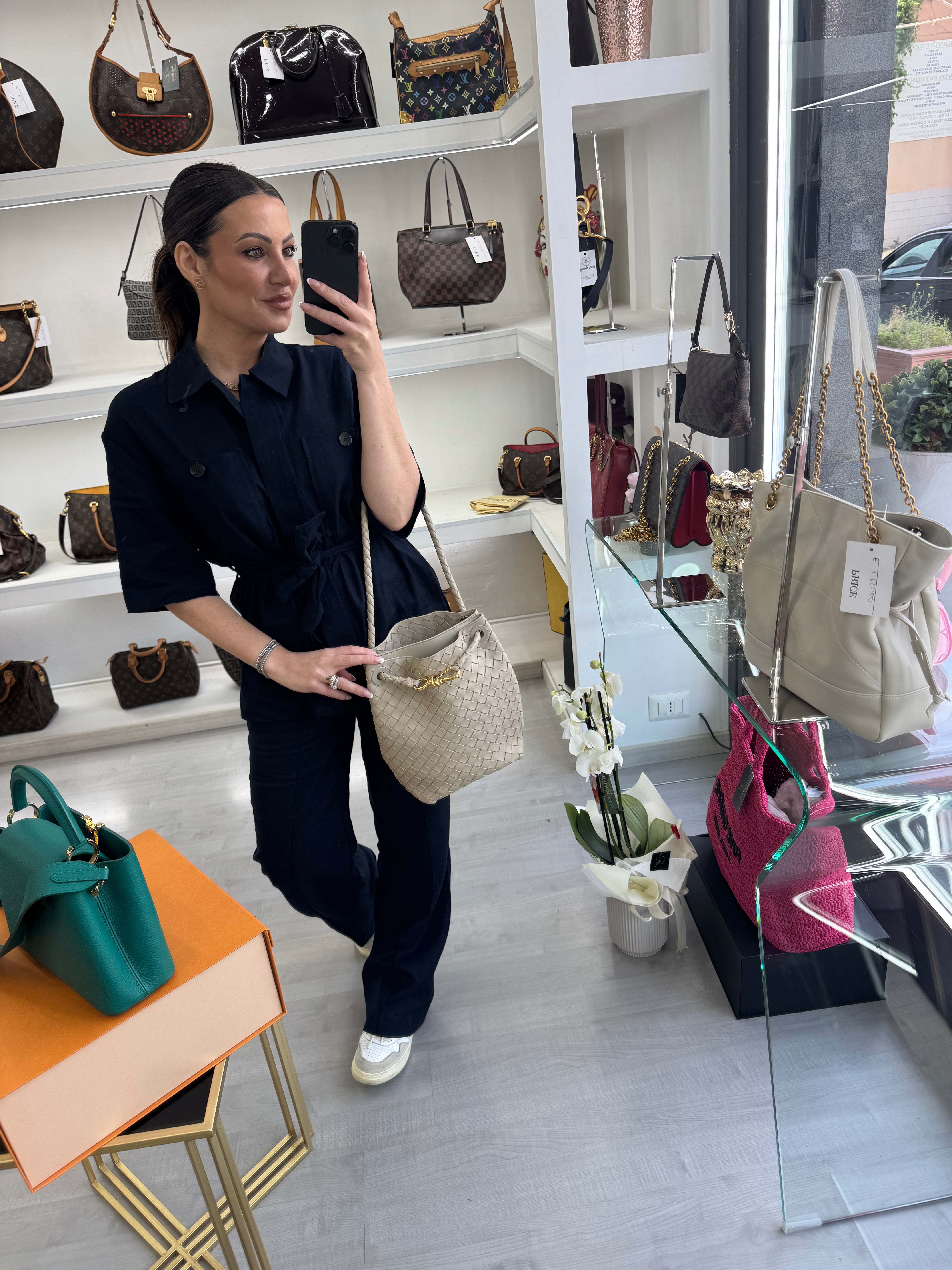 BOTTEGA VENETA ANDIAMO BUCKET