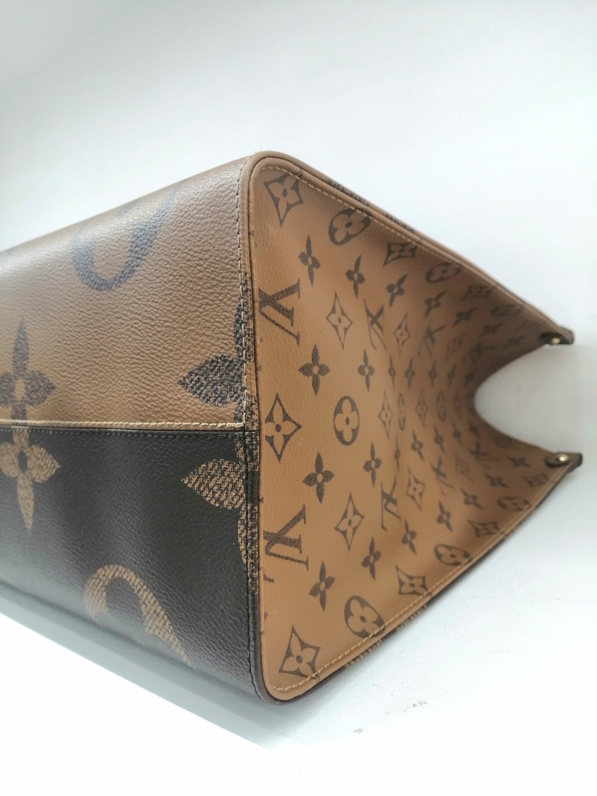 LOUIS VUITTON ONTHEGO GM REVERSE