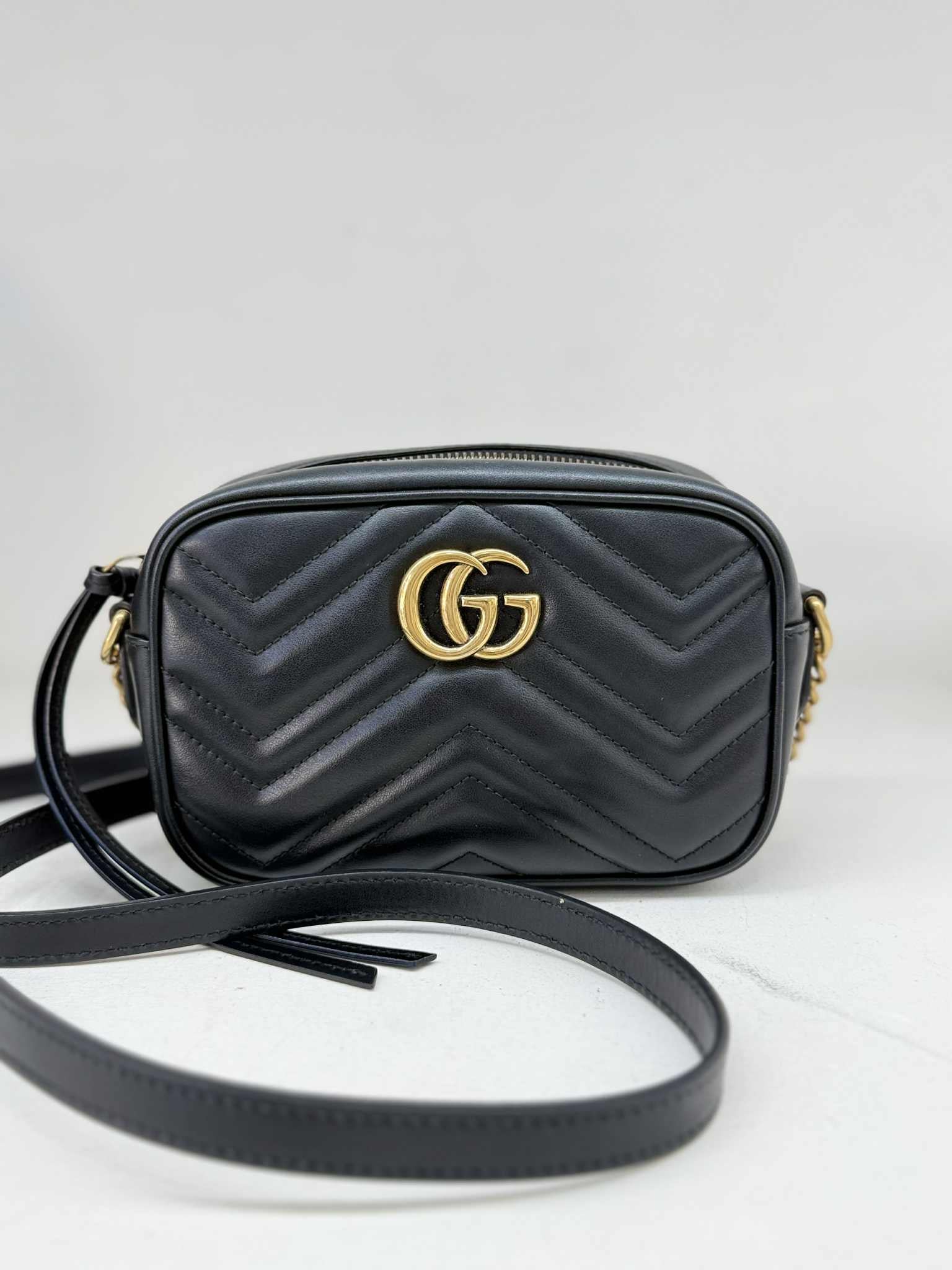 GUCCI GG MARMONT CAMERA BAG MINI