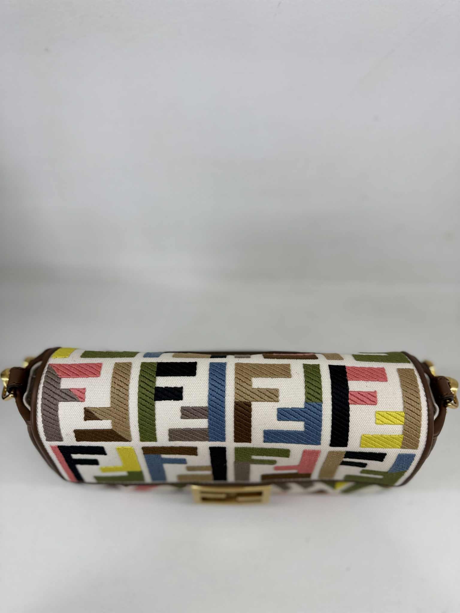 FENDI BAGUETTE TESSUTO MULTICOLOR MEDIA