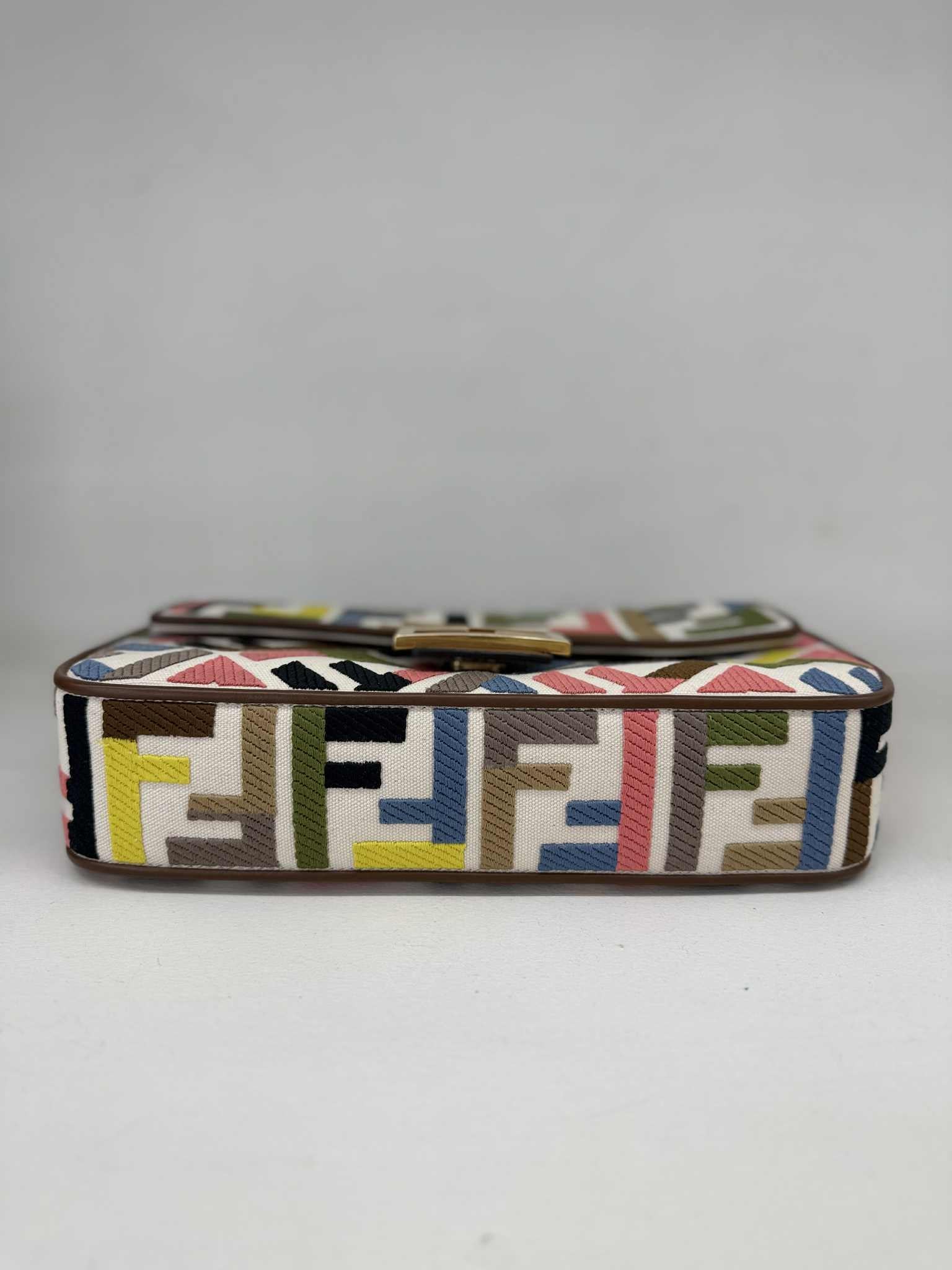 FENDI BAGUETTE TESSUTO MULTICOLOR MEDIA