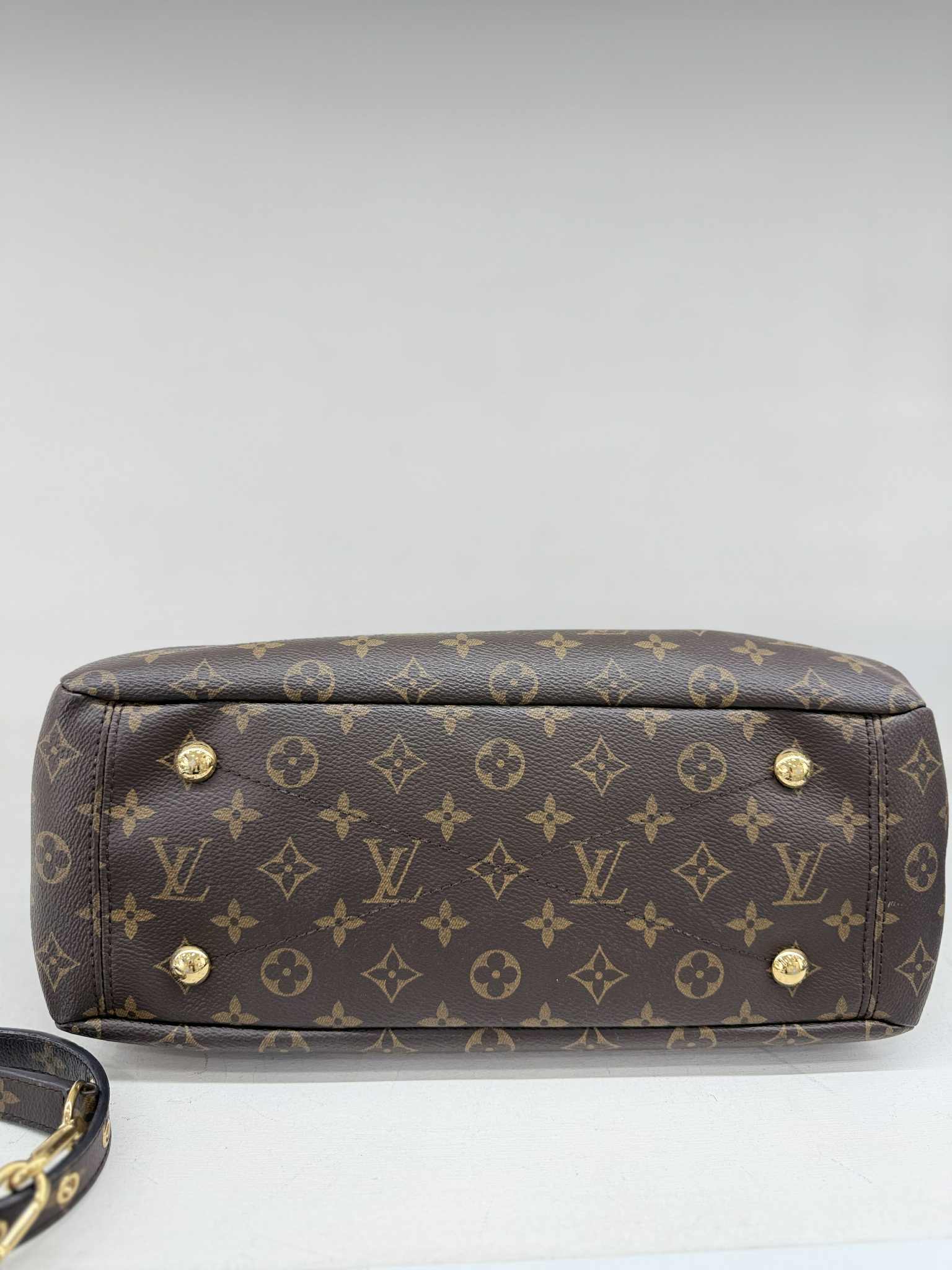 LOUIS VUITTON PALLAS MM