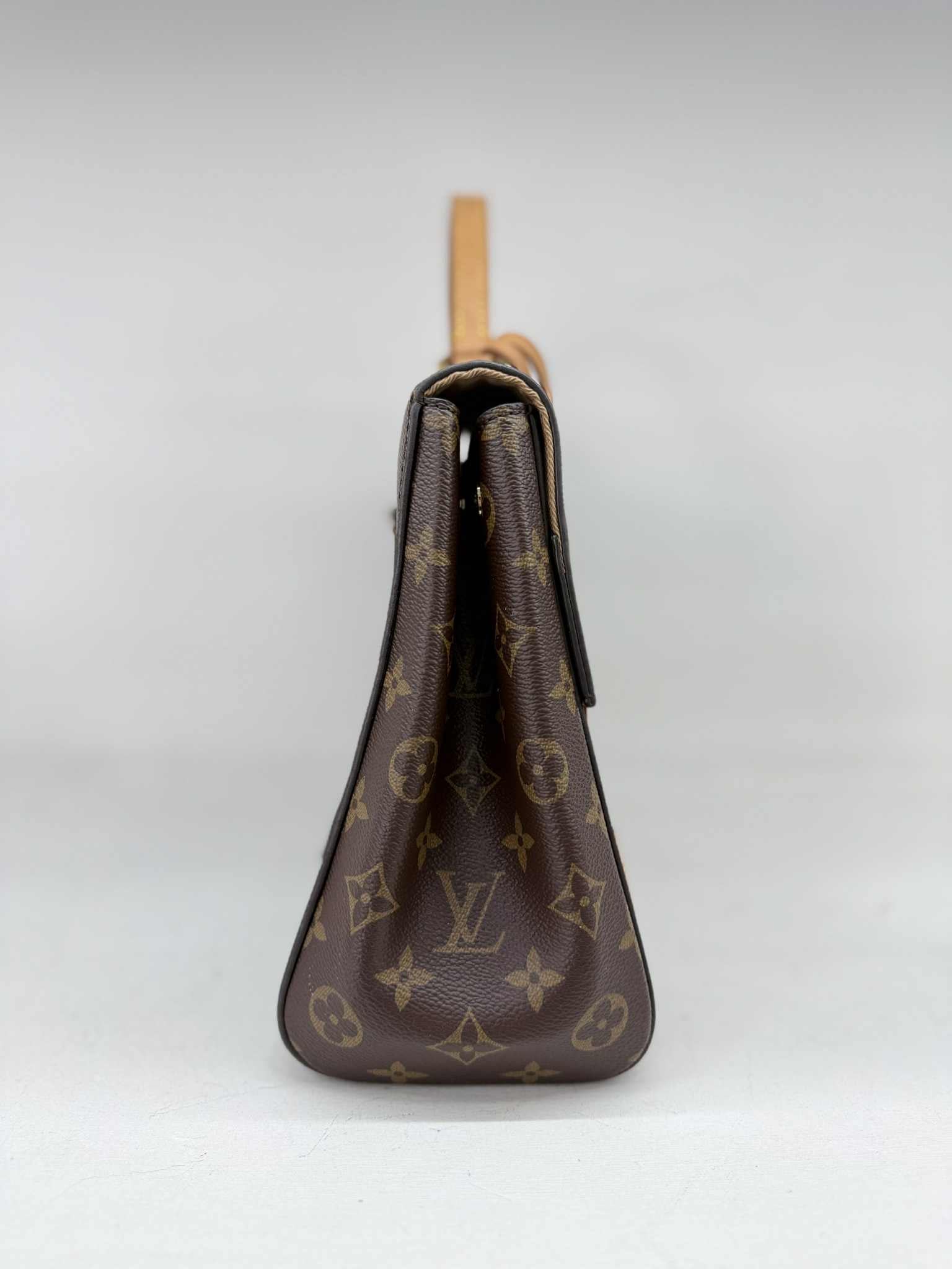LOUIS VUITTON CLUNY MM