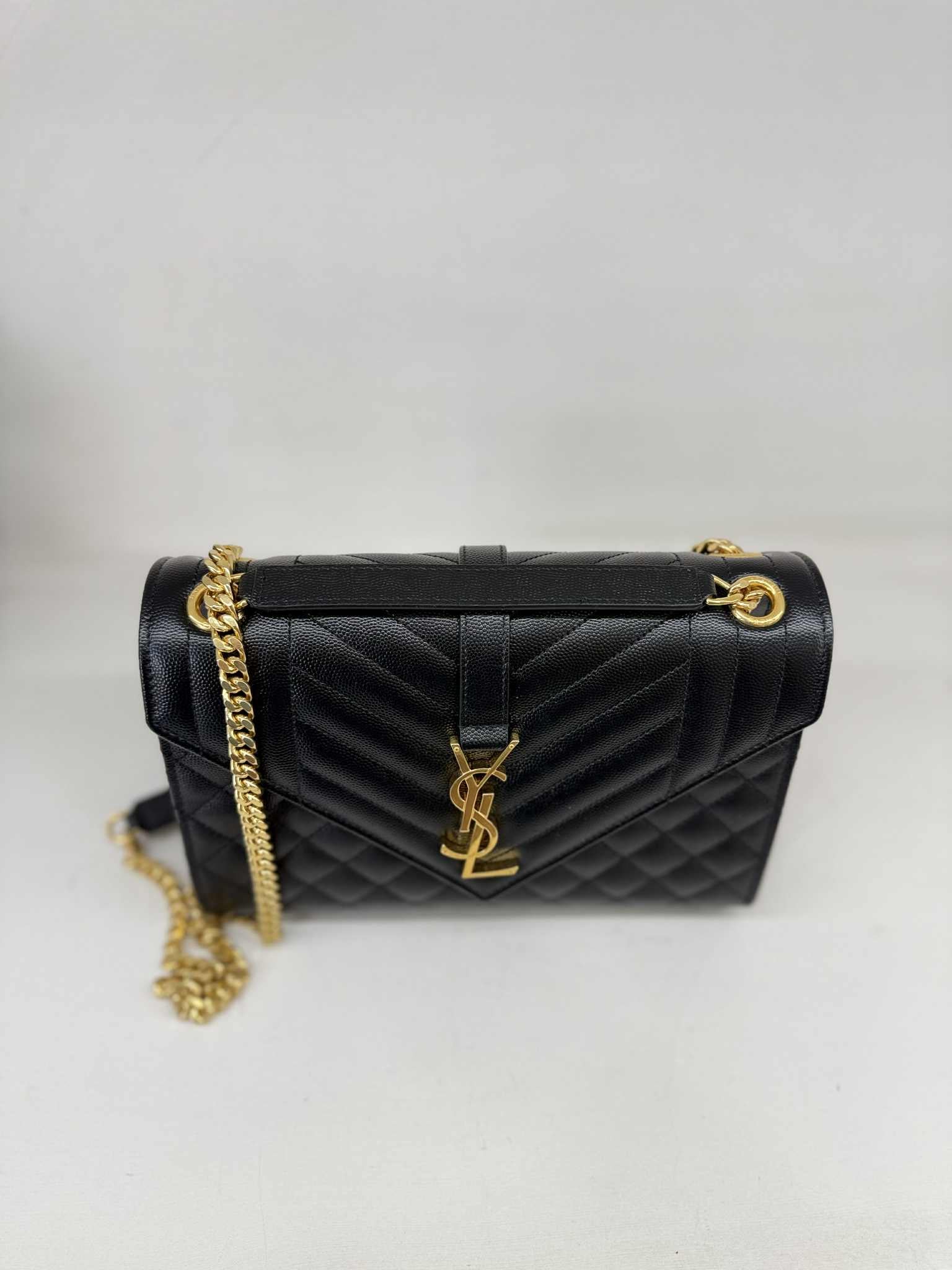 YSL ENVELOPE MEDIUM IN PELLE TRAPUNTATA GRAIN DE POUDRE