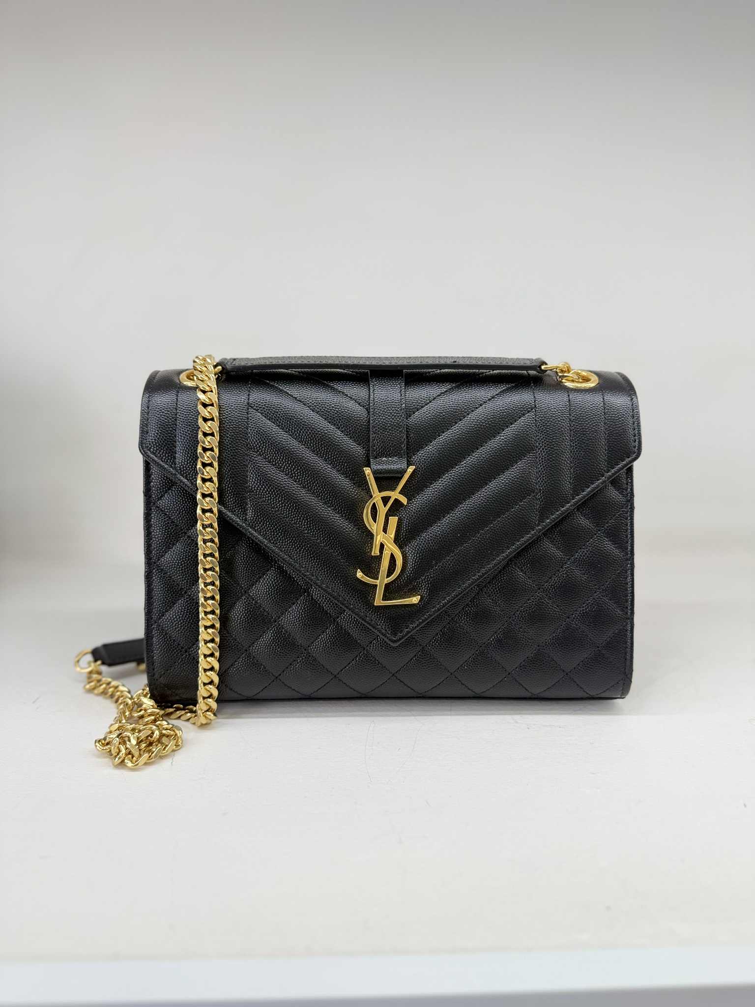 YSL ENVELOPE MEDIUM IN PELLE TRAPUNTATA GRAIN DE POUDRE