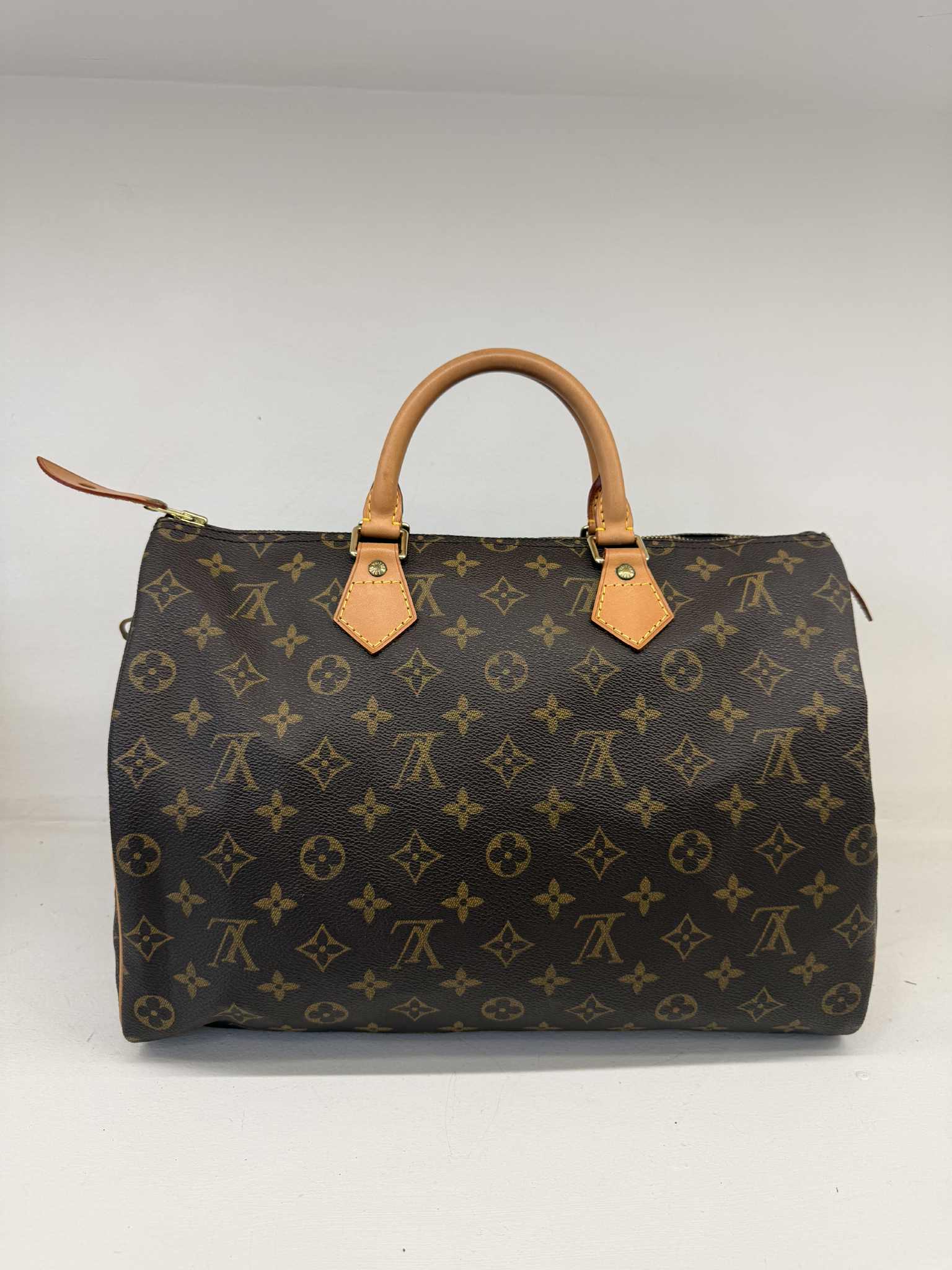 LOUIS VUITTON SPEEDY 35