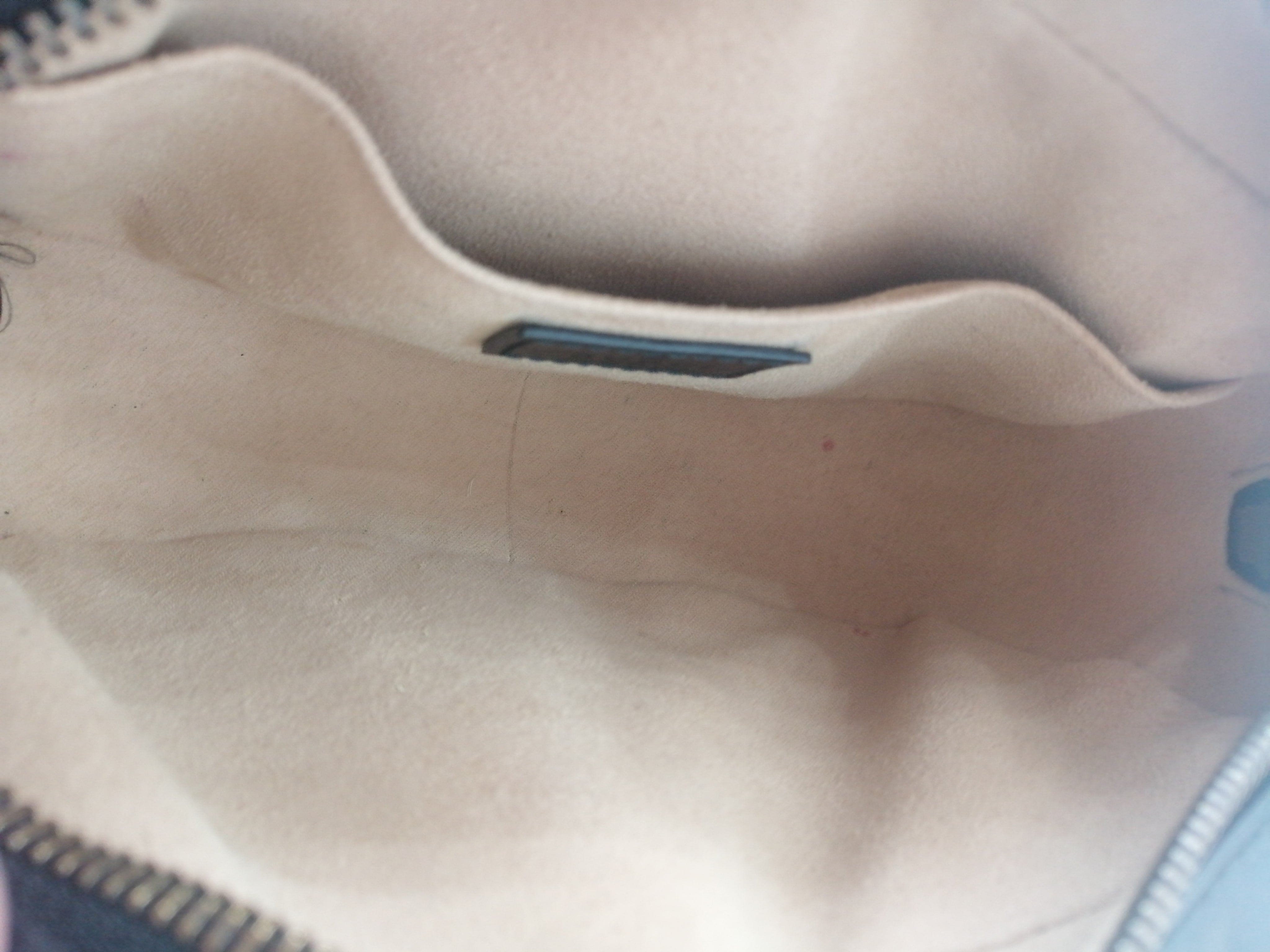 GUCCI GG MARMONT CAMERA BAG MINI