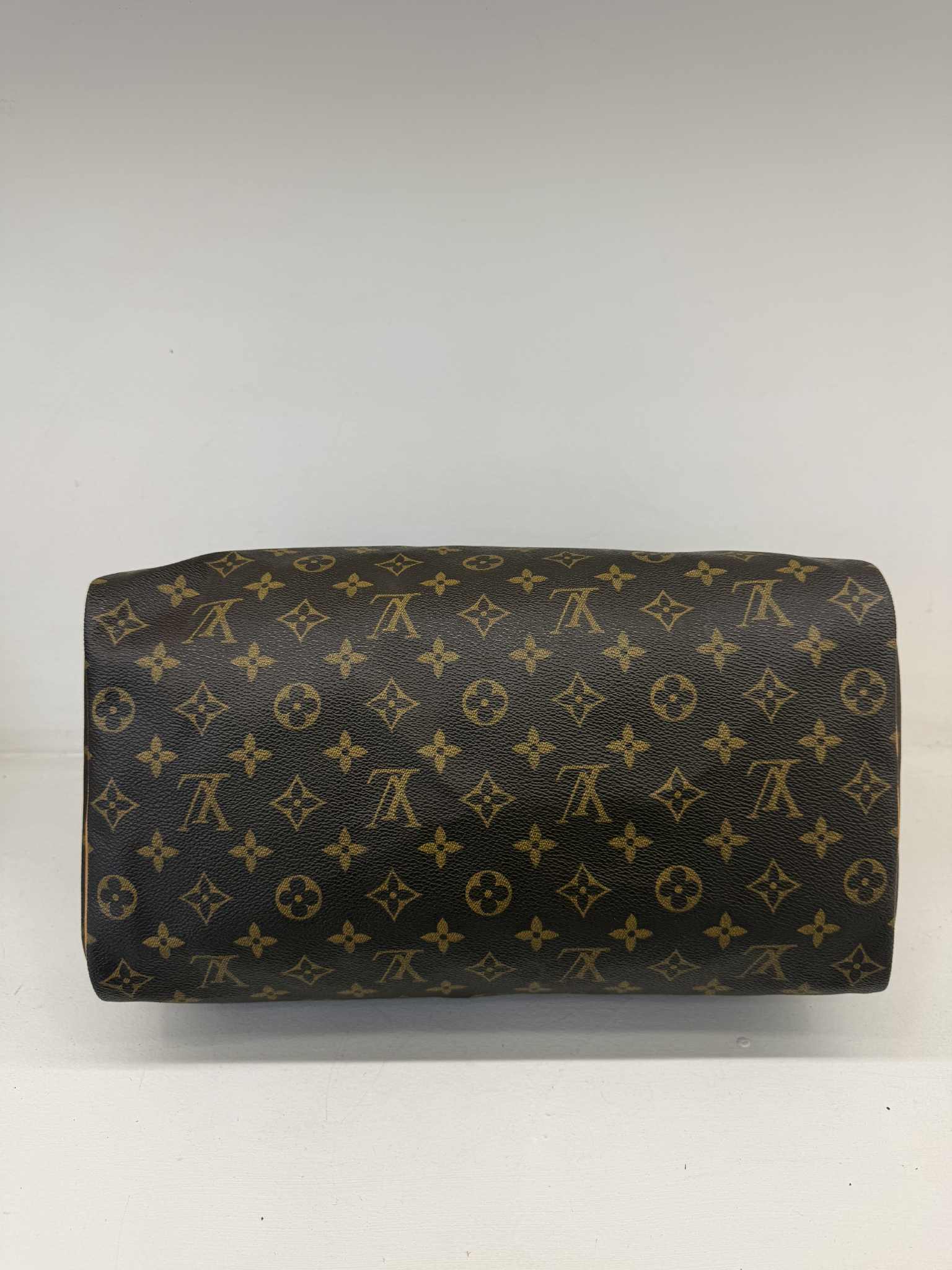 LOUIS VUITTON SPEEDY 35